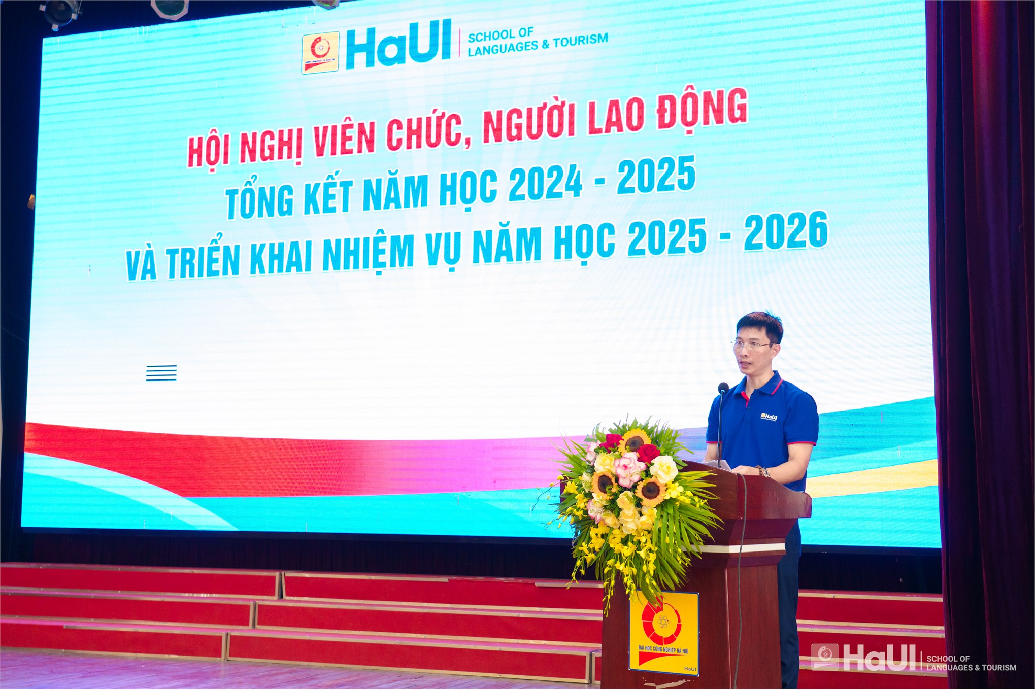 Hội nghị viên chức, người lao động Trường Ngoại ngữ - Du lịch, tổng kết năm học 2024 - 2025 và triển khai nhiệm vụ năm học 2025 - 2026