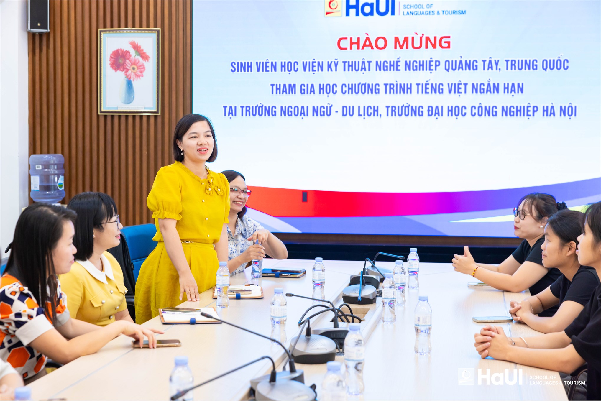 Khai giảng khóa đào tạo Tiếng Việt ngắn hạn cho sinh viên Học viện Kỹ thuật Nghề nghiệp Quảng Tây (Trung Quốc)