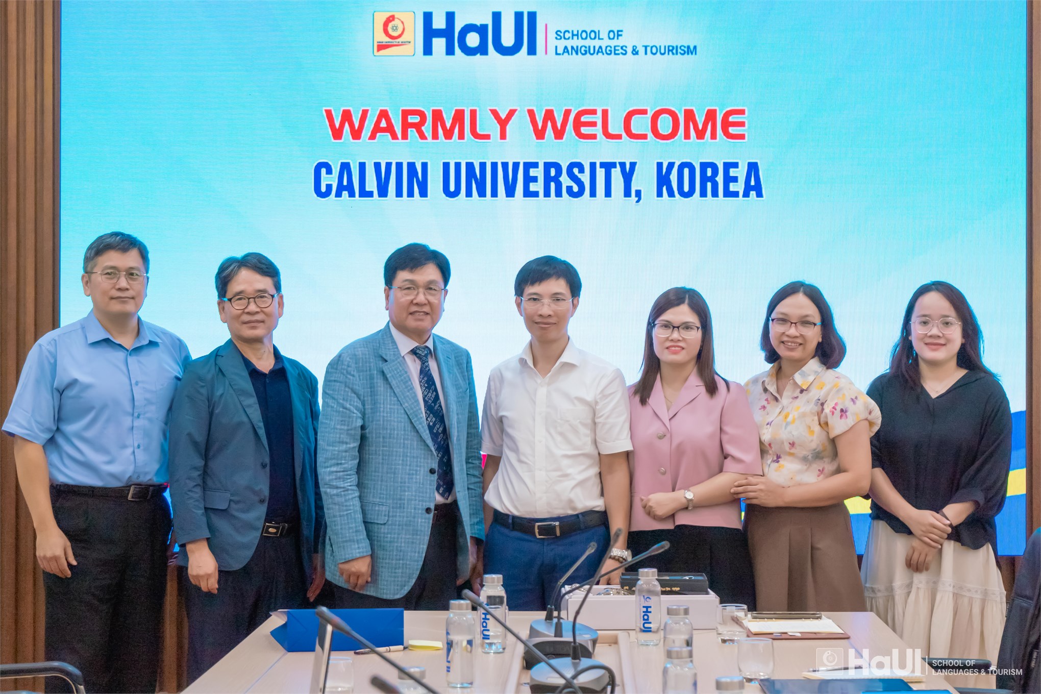 Khoa Ngôn ngữ Hàn Quốc đón tiếp và làm việc với Trường Đại học Calvin (Hàn Quốc)