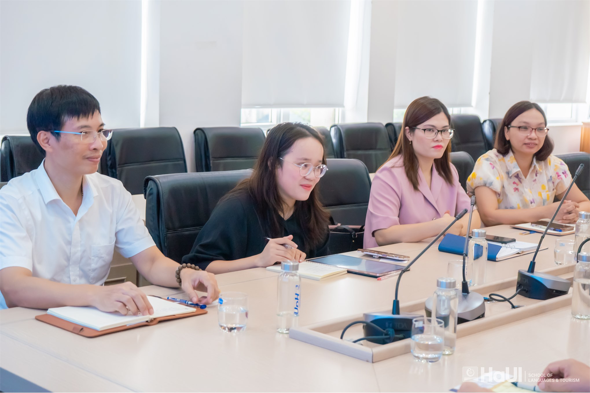 Khoa Ngôn ngữ Hàn Quốc đón tiếp và làm việc với Trường Đại học Calvin (Hàn Quốc)