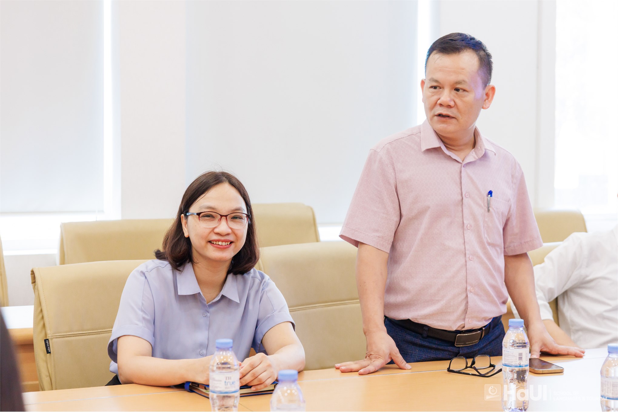 Trường Ngoại ngữ – Du lịch tổ chức gặp mặt, chia tay sinh viên tham gia các chương trình trao đổi và liên kết đào tạo quốc tế