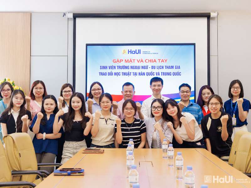 Trường Ngoại ngữ – Du lịch gặp mặt, chia tay sinh viên tham gia các chương trình trao đổi và liên kết đào tạo quốc tế