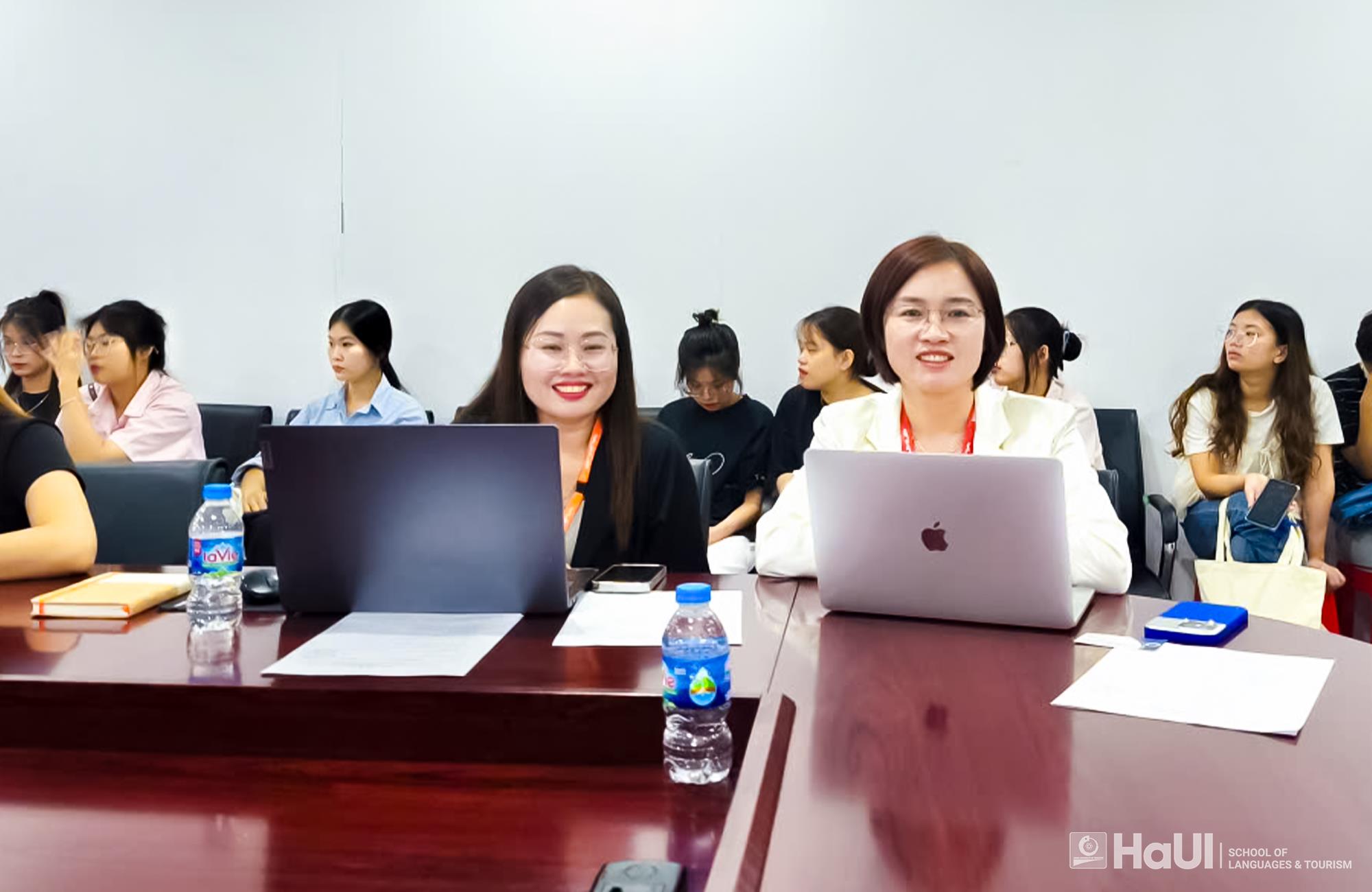 Sinh viên Trường Ngoại ngữ – Du lịch tham quan, tìm hiểu thực tế tại Công ty TNHH In bao bì Yuhua Việt Nam