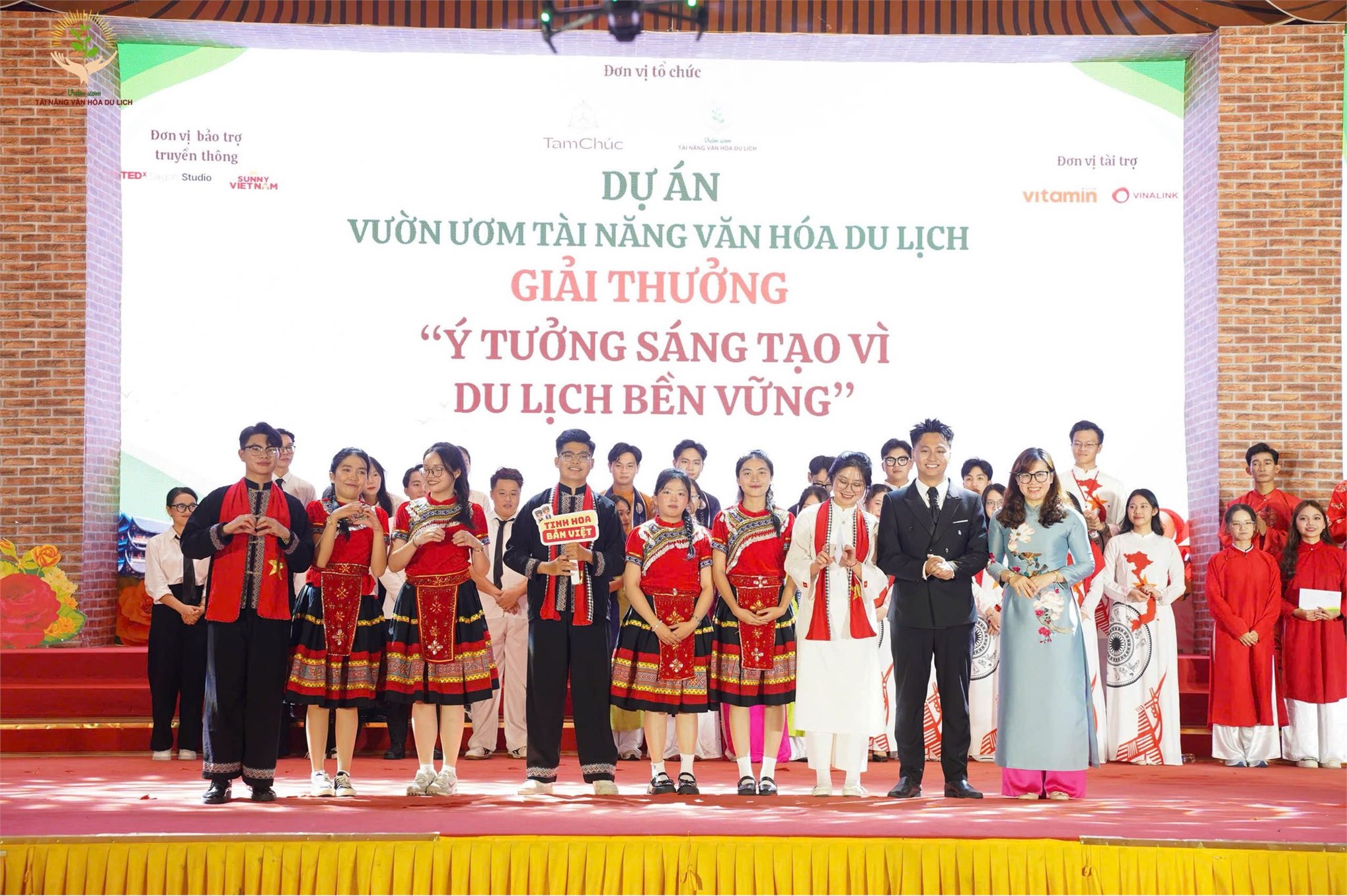 Sinh viên Trường Ngoại ngữ – Du lịch HaUI đạt giải Nhì toàn quốc cuộc thi “Đại sứ Văn hóa Du lịch 2025”
