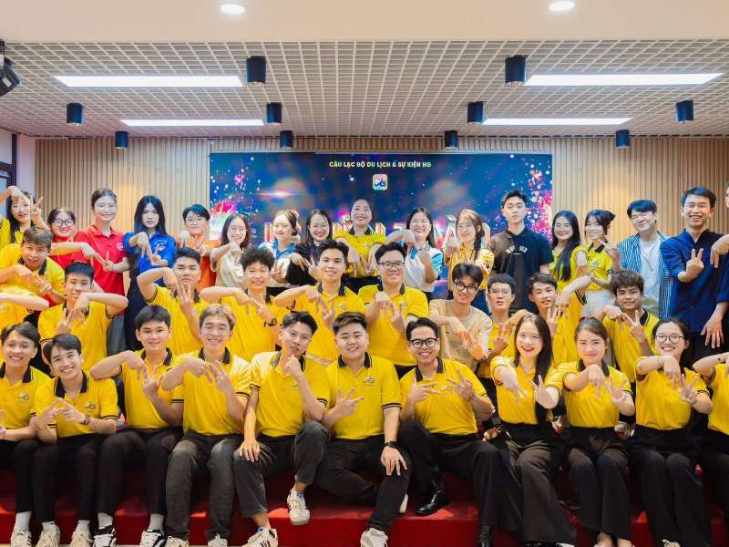 Hội nghị kiện toàn Ban Chủ nhiệm CLB Du lịch & Sự kiện HG Trường Ngoại ngữ - Du lịch nhiệm kỳ 2025 - 2026