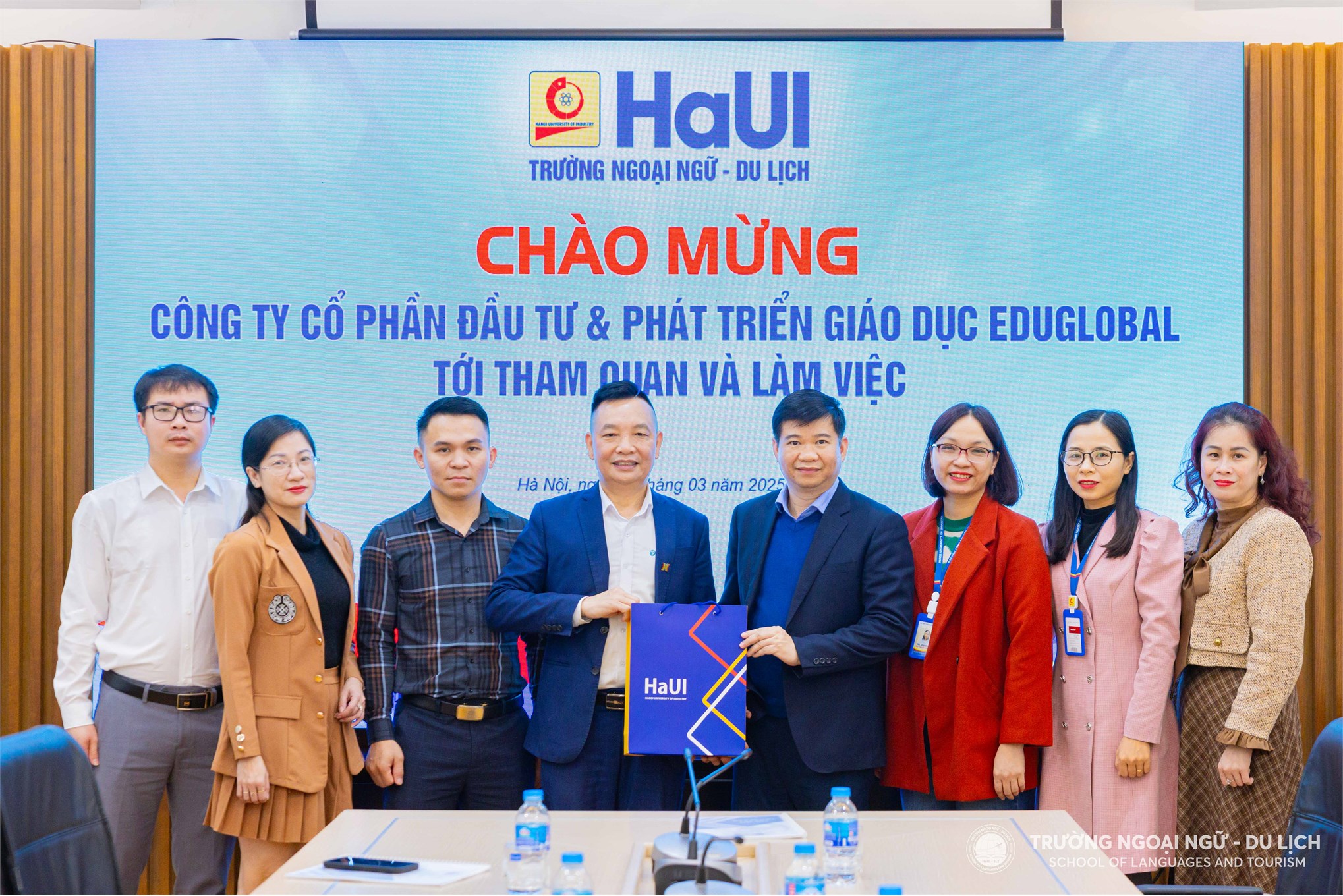 Trường Ngoại ngữ – Du lịch tiếp đón Công ty cổ phần Đầu tư & Phát triển Giáo dục EduGlobal tới thăm và làm việc
