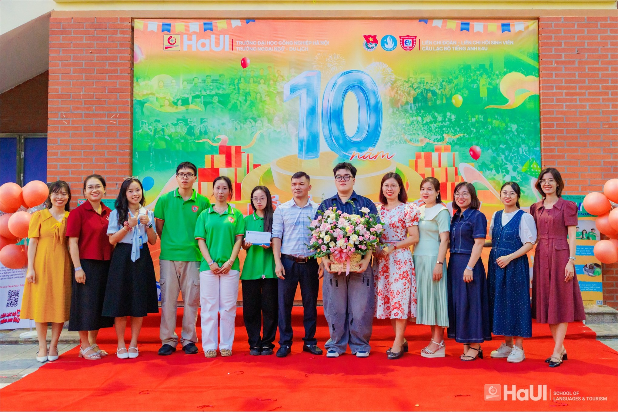 Câu lạc bộ Tiếng Anh E4U tổ chức chương trình kỷ niệm 10 năm thành lập (09/2015 - 09/2025)