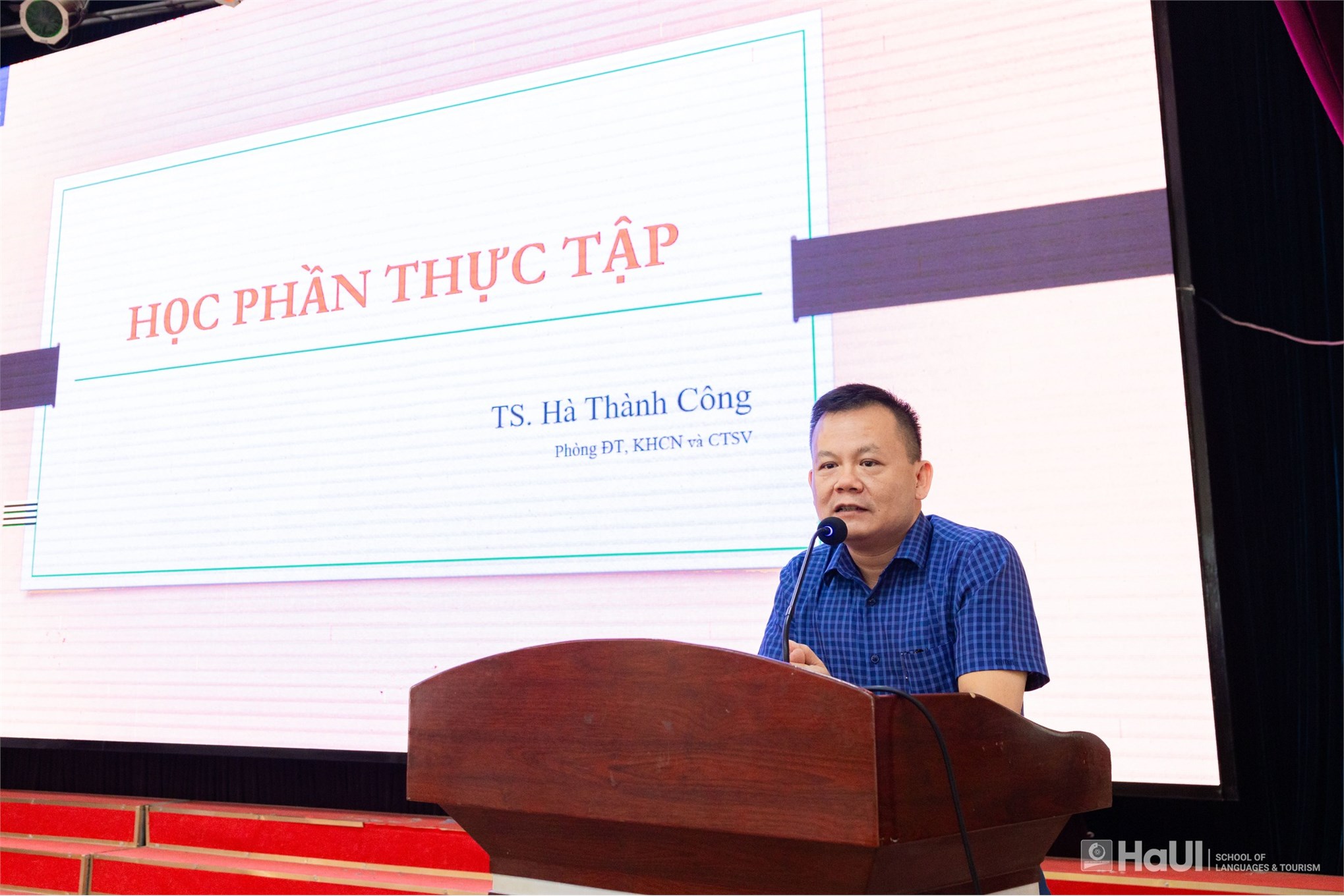 Hội thảo định hướng thực tập cho sinh viên K17 khối ngành Ngôn ngữ