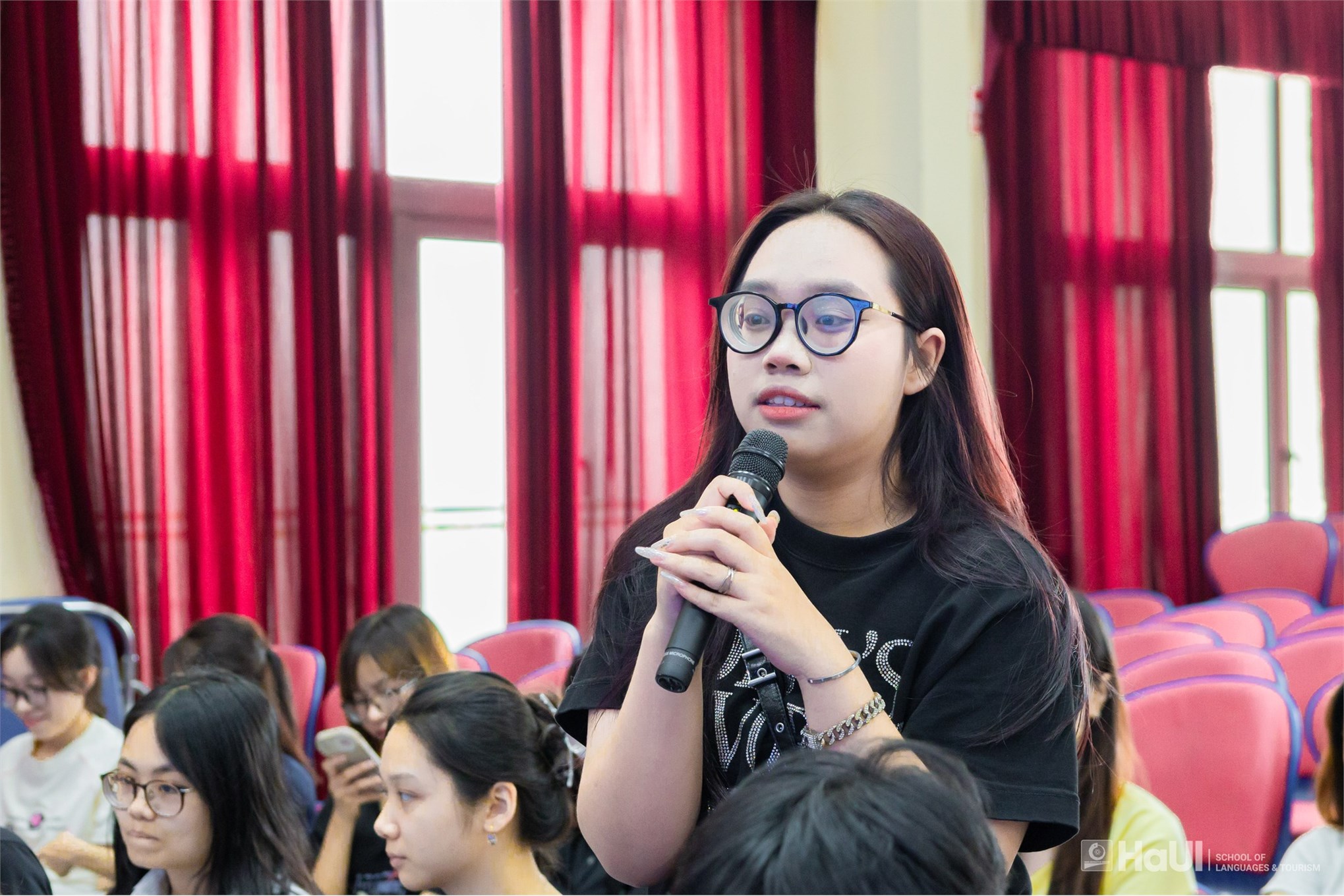 Hội thảo định hướng thực tập cho sinh viên K17 khối ngành Ngôn ngữ
