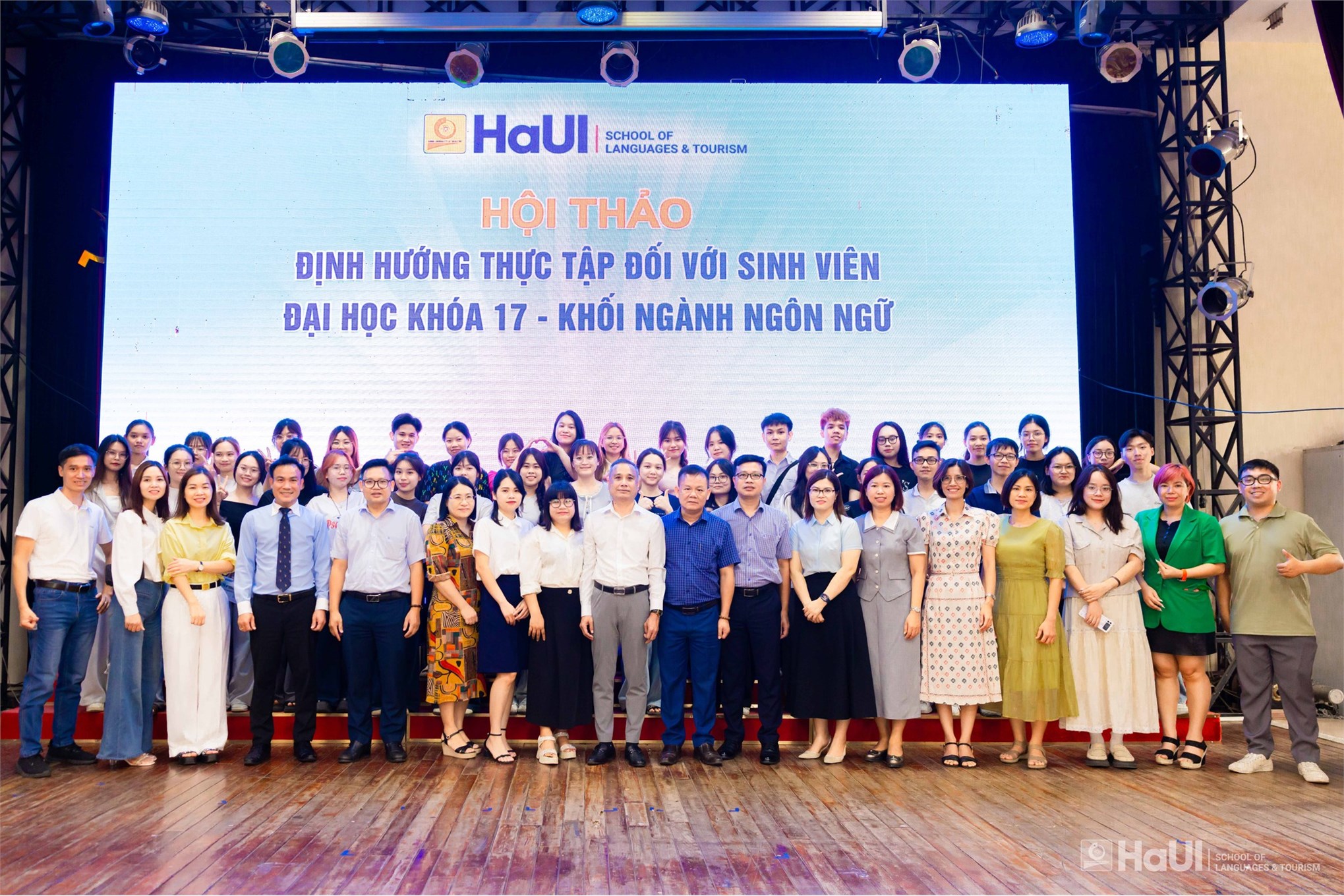 Hội thảo định hướng thực tập cho sinh viên K17 khối ngành Ngôn ngữ