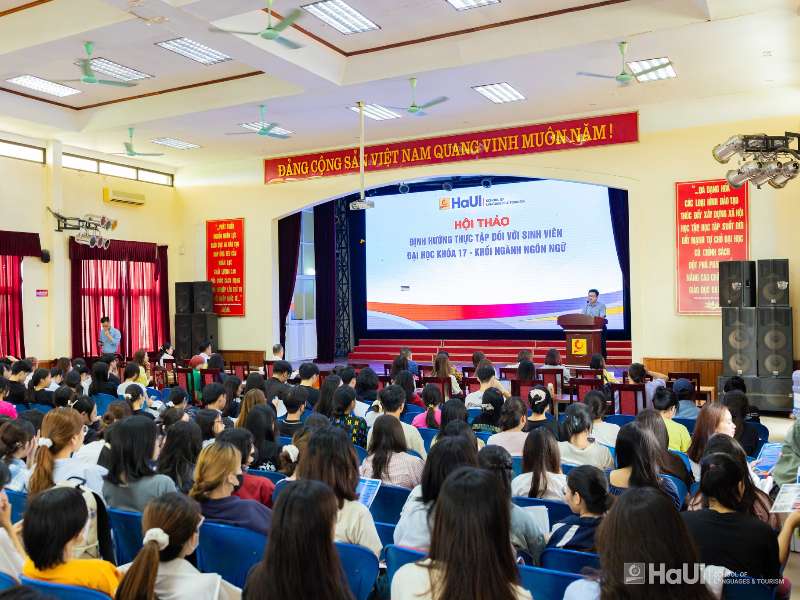 Hội thảo định hướng thực tập cho sinh viên K17 khối ngành Ngôn ngữ
