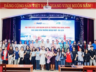 Công ty Cổ phần Dịch vụ Nhân lực Hàng không GMB đồng hành cùng Trường Ngoại ngữ – Du lịch, Trường Đại học Công nghiệp Hà Nội định hướng nghề nghiệp lĩnh vực hàng không