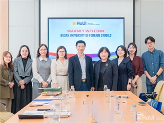 Trường Ngoại ngữ – Du lịch làm việc với Đại học Ngoại ngữ Busan về triển khai chương trình đào tạo trực tuyến KF e-School