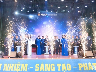 Cựu sinh viên Ngoại ngữ – Du lịch HaUI hướng về mái nhà HaUI tại Lễ ra mắt Mạng lưới Cựu người học Đại học Công nghiệp Hà Nội