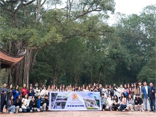 Sinh viên khoa Tiếng Việt và Văn hóa Việt Nam tìm hiểu lịch sử, văn hóa xứ Thanh qua chương trình học tập thực tế