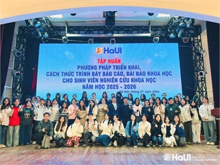 Sinh viên Trường Ngoại ngữ – Du lịch tham gia tập huấn phương pháp nghiên cứu khoa học năm học 2025 – 2026