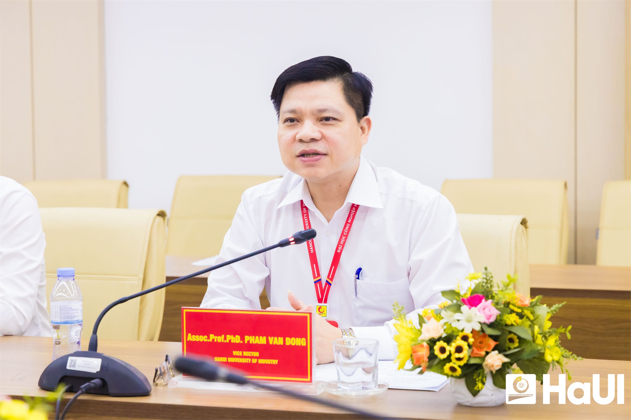 Trường Ngoại ngữ – Du lịch đón 03 sinh viên trao đổi Trường Đại học KHKT Quảng Tây (Trung Quốc) đến học tập