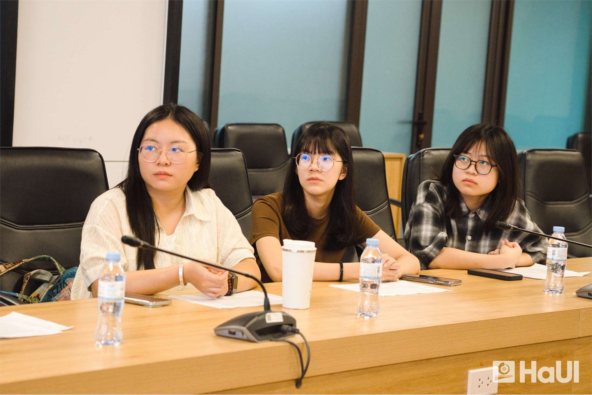 Trường Ngoại ngữ – Du lịch chào đón và tiếp nhận sinh viên trao đổi từ Đại học Ngoại ngữ Văn Tảo (Đài Loan)