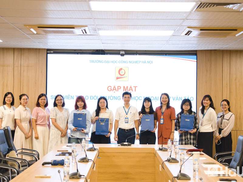 Trường Ngoại ngữ – Du lịch chào đón và tiếp nhận sinh viên trao đổi từ Đại học Ngoại ngữ Văn Tảo (Đài Loan)