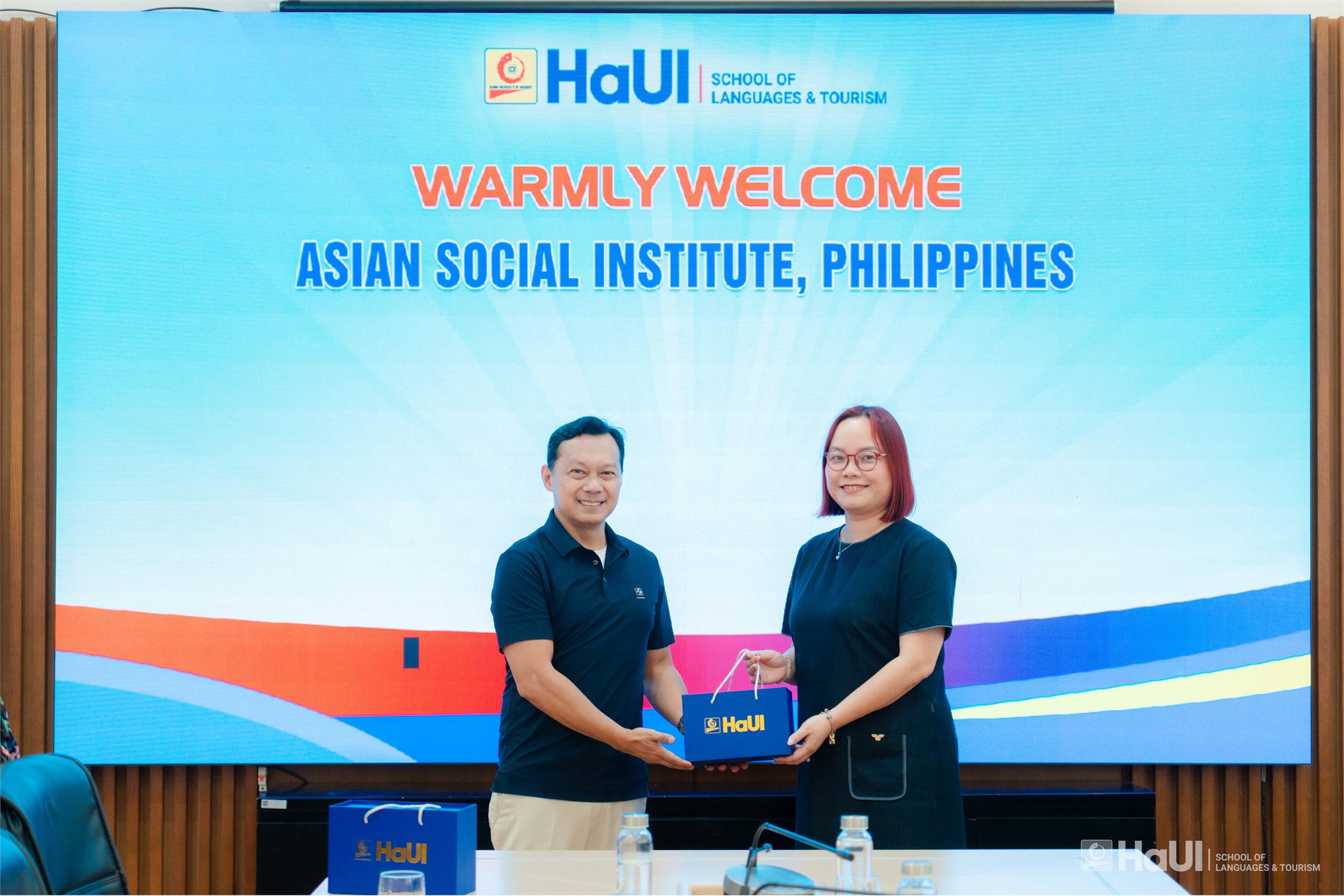 Trường Ngoại ngữ – Du lịch tiếp đón đại diện Asian Social Institute (Philippines) trao đổi cơ hội hợp tác đào tạo và nghiên cứu