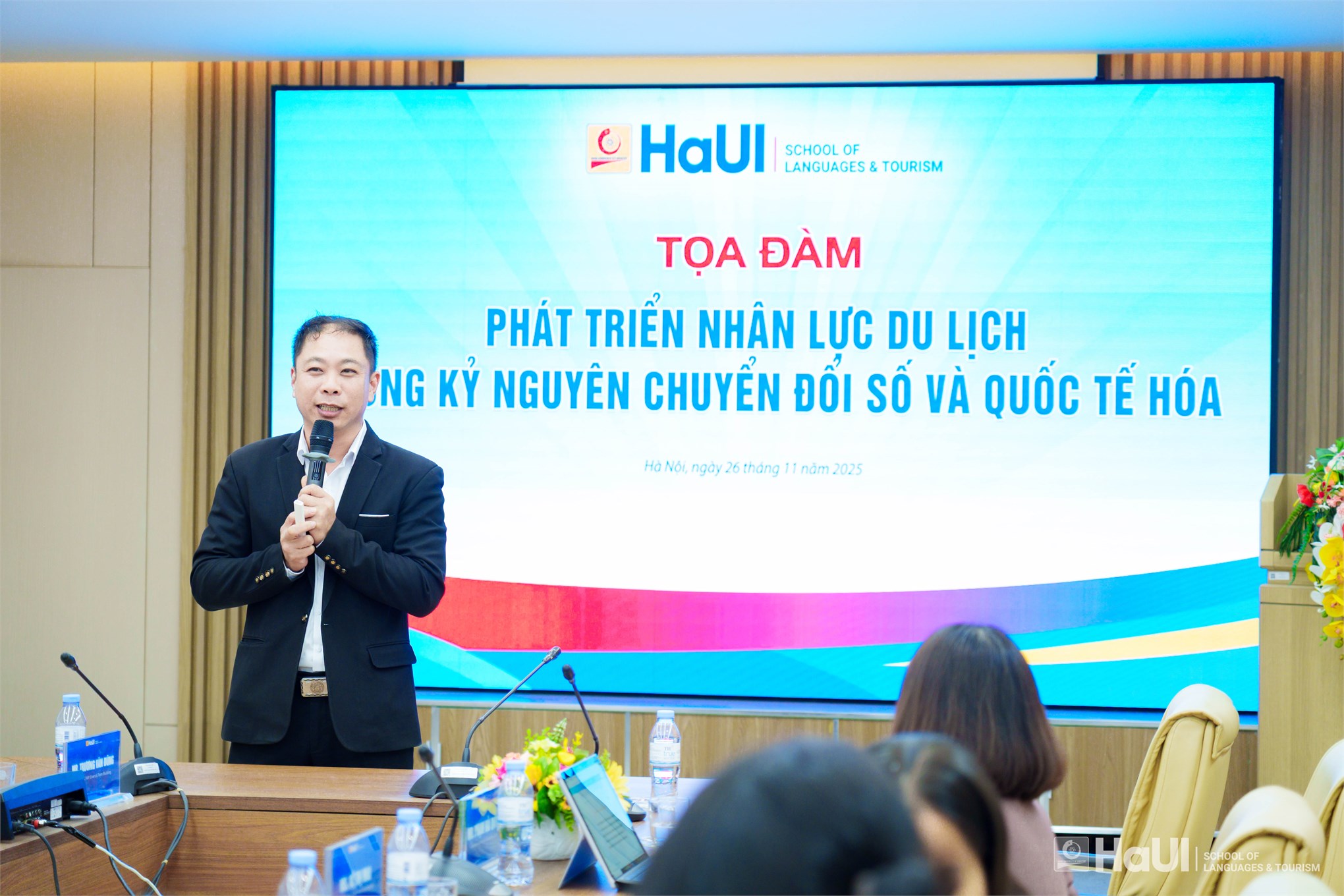 Phát triển nhân lực du lịch trong kỷ nguyên chuyển đổi số và quốc tế hóa