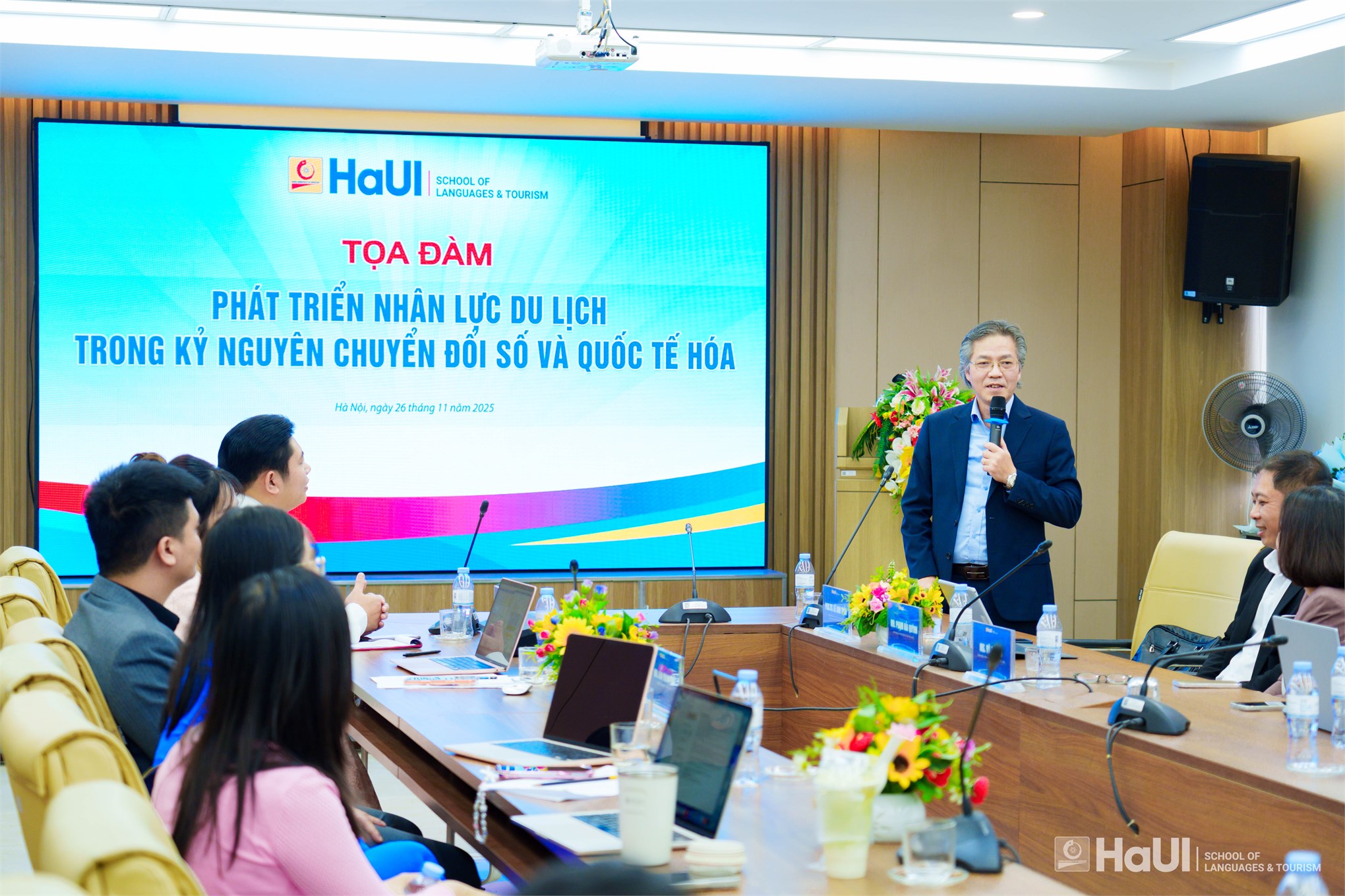 Phát triển nhân lực du lịch trong kỷ nguyên chuyển đổi số và quốc tế hóa