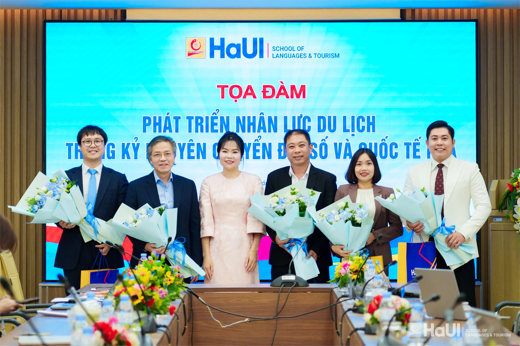 Phát triển nhân lực du lịch trong kỷ nguyên chuyển đổi số và quốc tế hóa