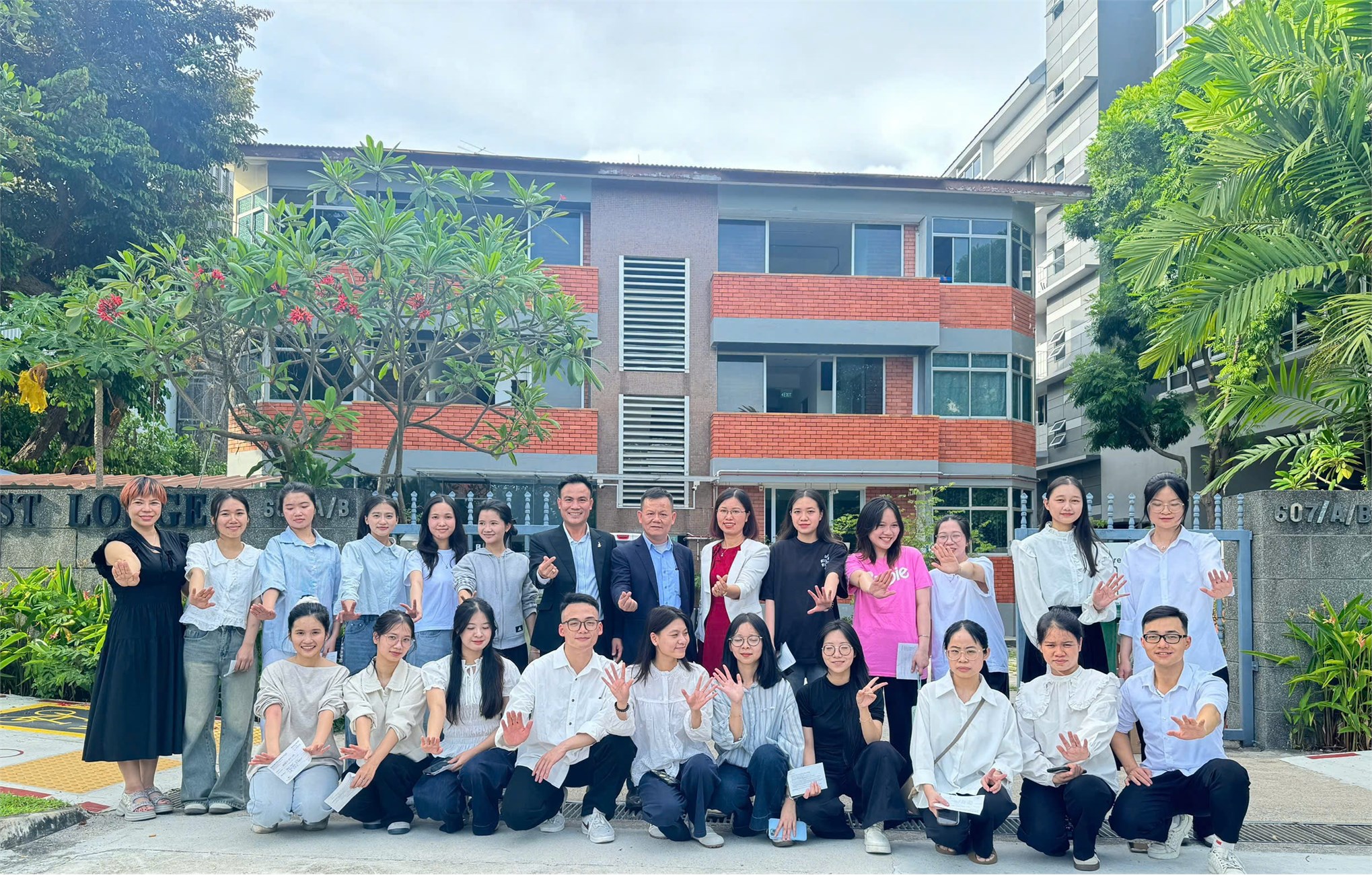 Sinh viên Trường Ngoại ngữ – Du lịch bắt đầu kỳ thực tập quốc tế tại Tập đoàn Paradise (Singapore)