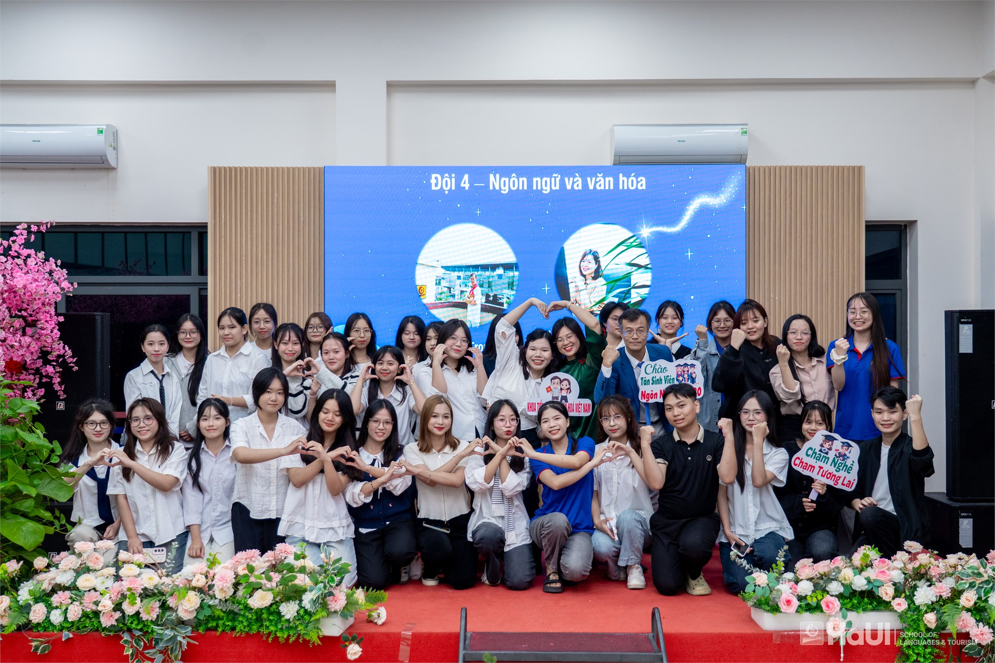 Khoa Tiếng Việt và Văn hoá Việt Nam tổ chức chương trình Chào tân sinh viên ngành Ngôn ngữ học K20 `Chạm nghề - Chạm tương lai`