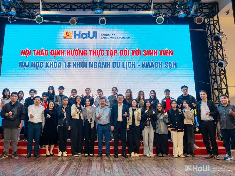 Hội thảo định hướng thực tập dành cho sinh viên đại học khoá 18 khối ngành Du lịch - Khách sạn