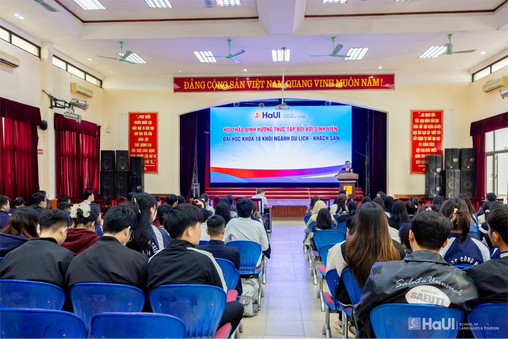 Hội thảo định hướng thực tập dành cho sinh viên đại học khoá 18 khối ngành Du lịch - Khách sạn