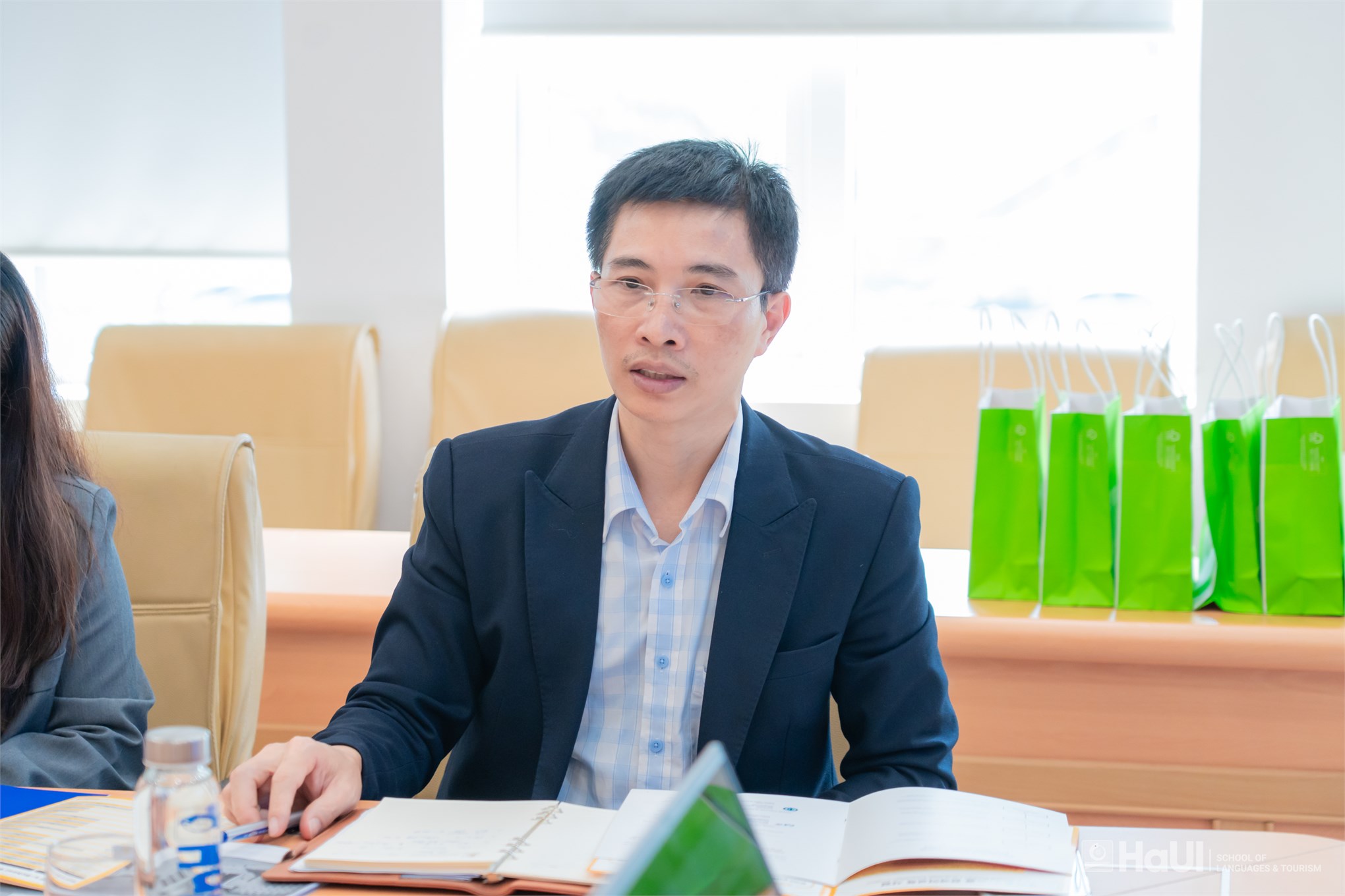 Trường Ngoại ngữ – Du lịch làm việc với Đại học Ngoại ngữ Busan về triển khai chương trình đào tạo trực tuyến KF e-School