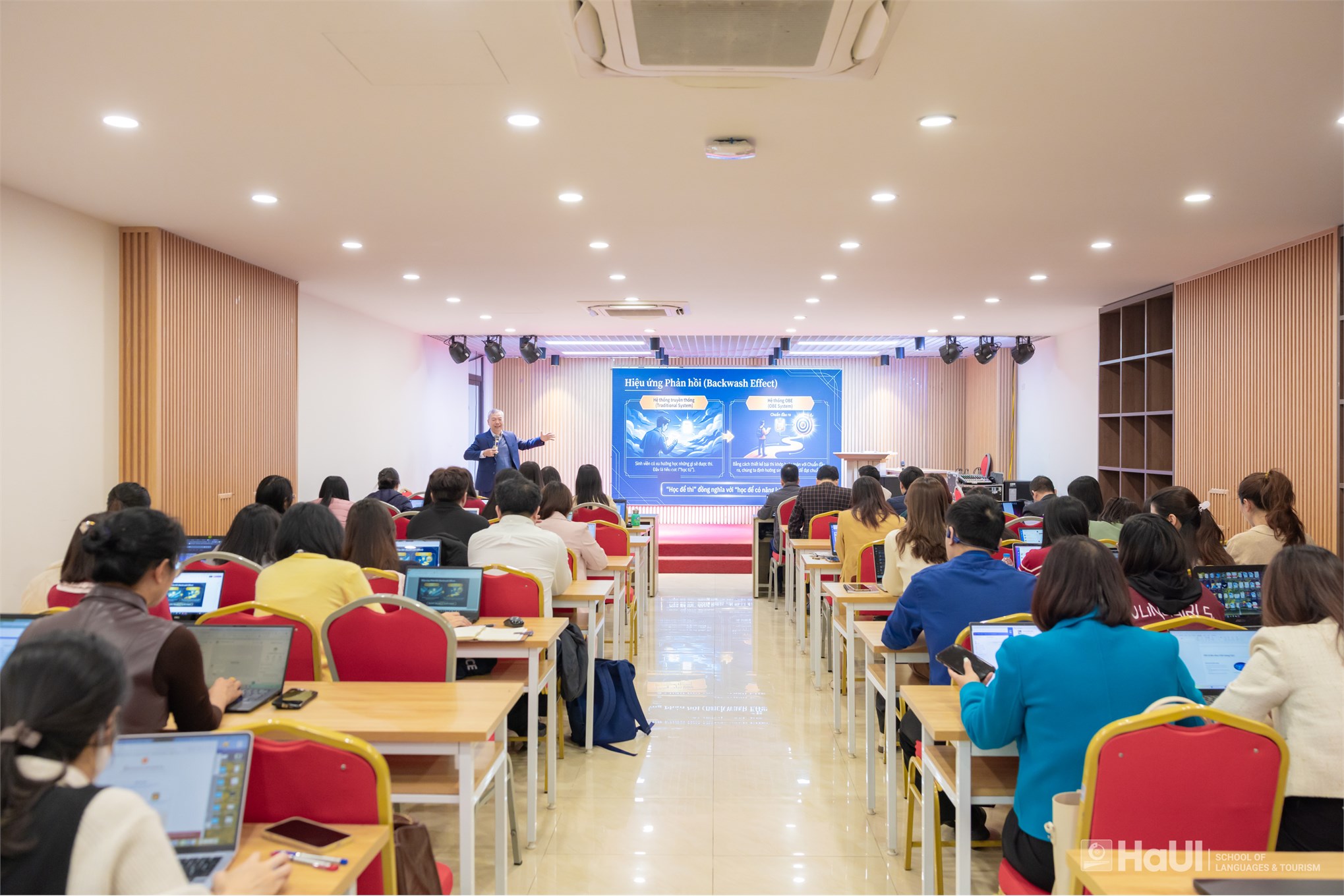 Tập huấn thiết kế hệ thống kiểm tra, đánh giá theo giáo dục định hướng kết quả đầu ra (OBE) năm 2025