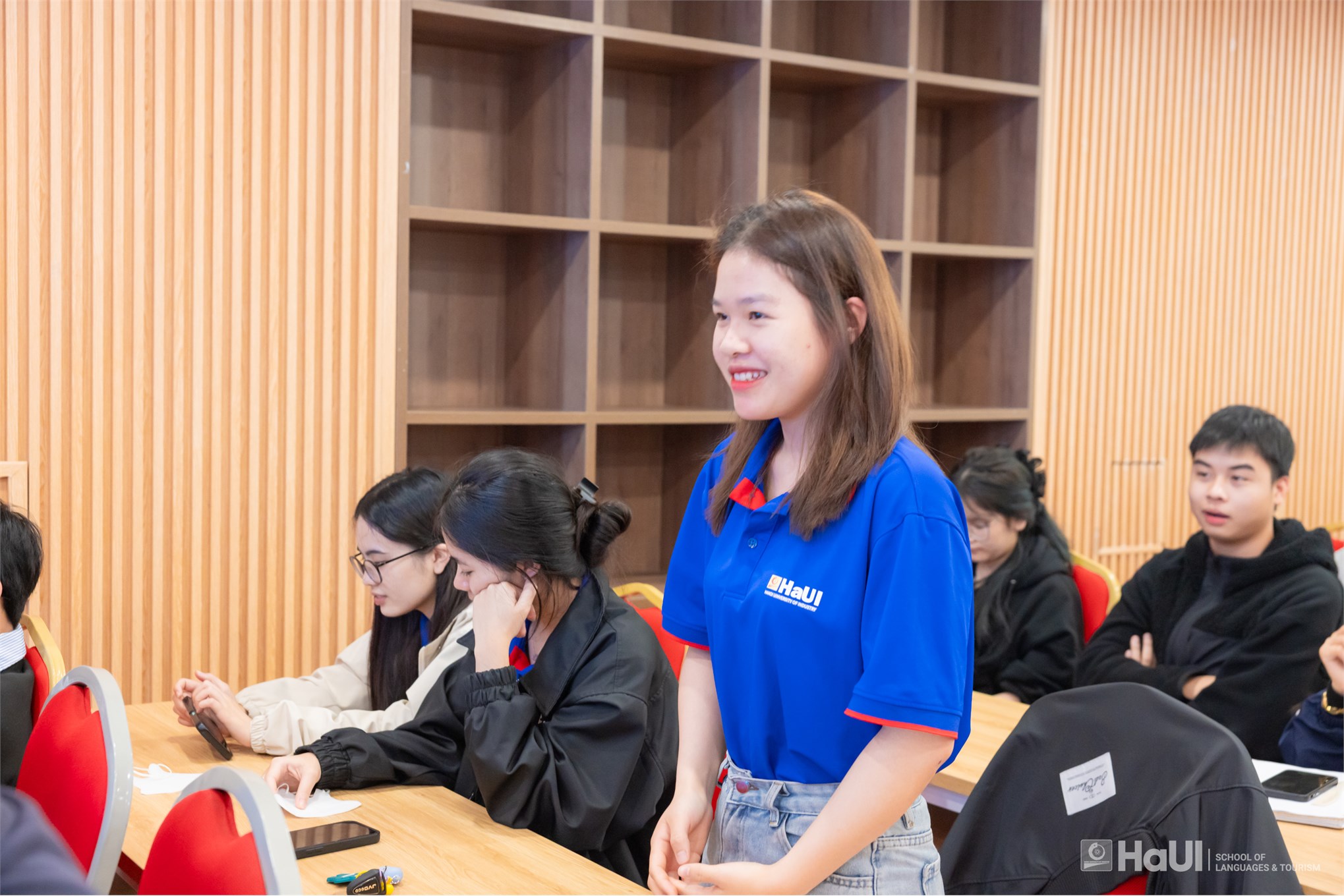 Khoa Quản trị Nhà hàng – Khách sạn tổ chức tọa đàm về chiến lược tuyển dụng nhân sự trong kỷ nguyên số