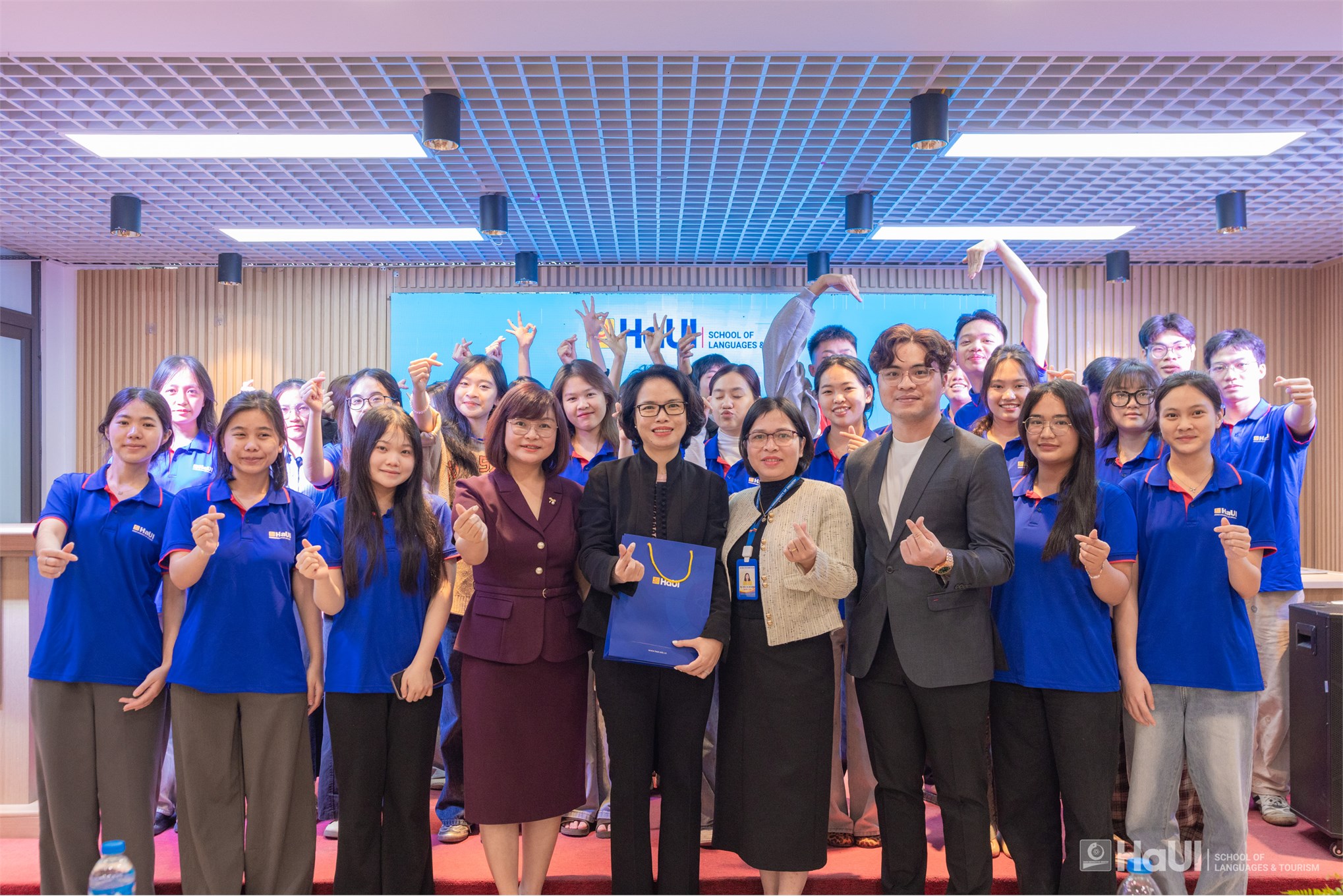 Khoa Quản trị Nhà hàng – Khách sạn tổ chức tọa đàm về chiến lược tuyển dụng nhân sự trong kỷ nguyên số