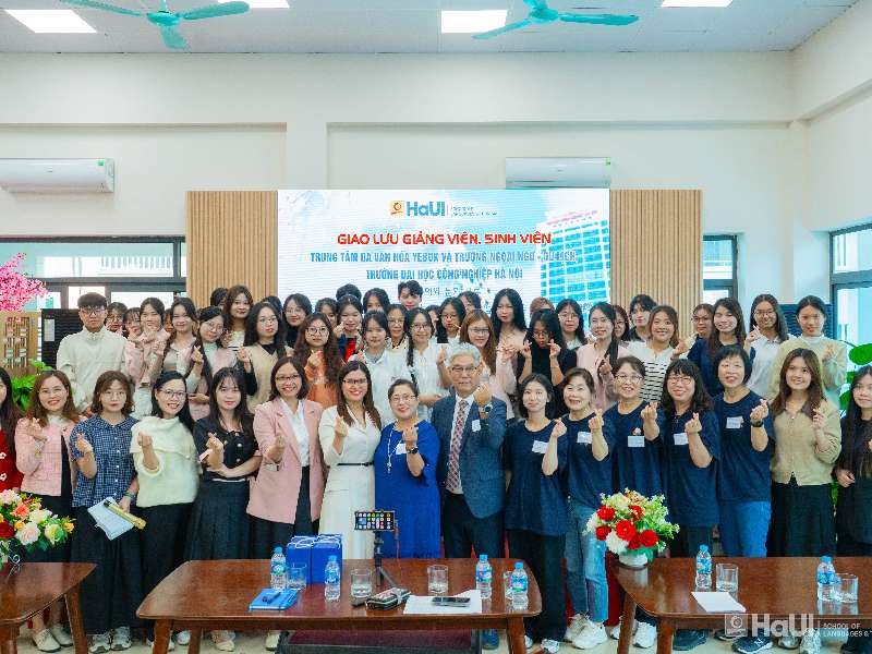 Giao lưu với Trung tâm Đa văn hoá Yebok, Hàn Quốc và trải nghiệm làm cơm cuộn truyền thống