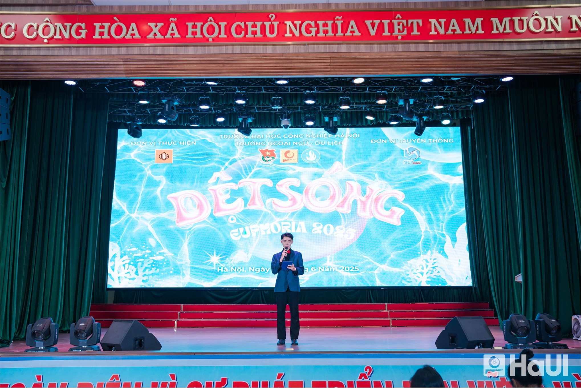 Sinh viên Trường Ngoại ngữ - Du lịch khẳng định tài năng tại cuộc thi HaUI MC Star 2025