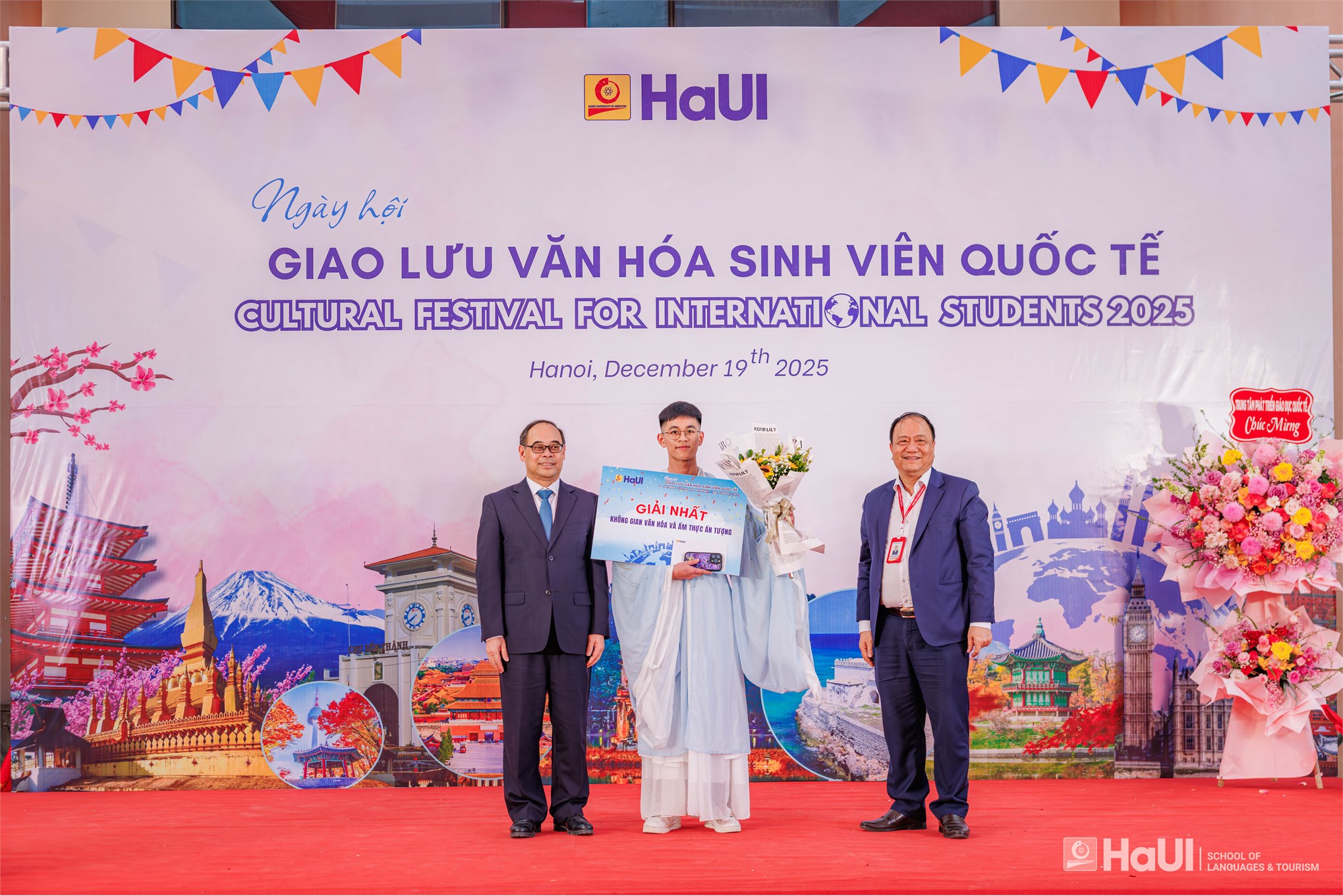 Ngày hội Giao lưu Văn hoá Sinh viên Quốc tế
