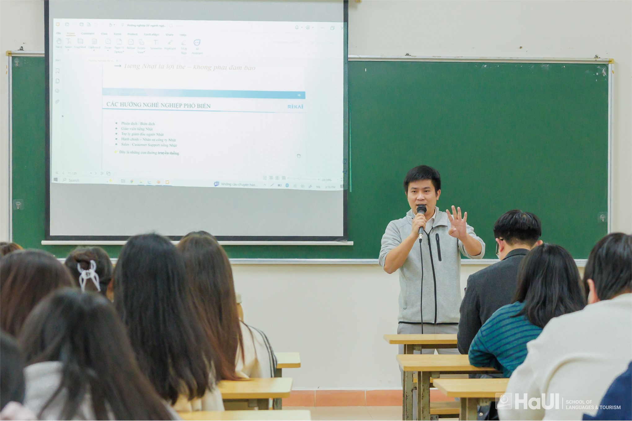 Tọa đàm hướng nghiệp cho sinh viên ngành Ngôn ngữ Nhật Bản