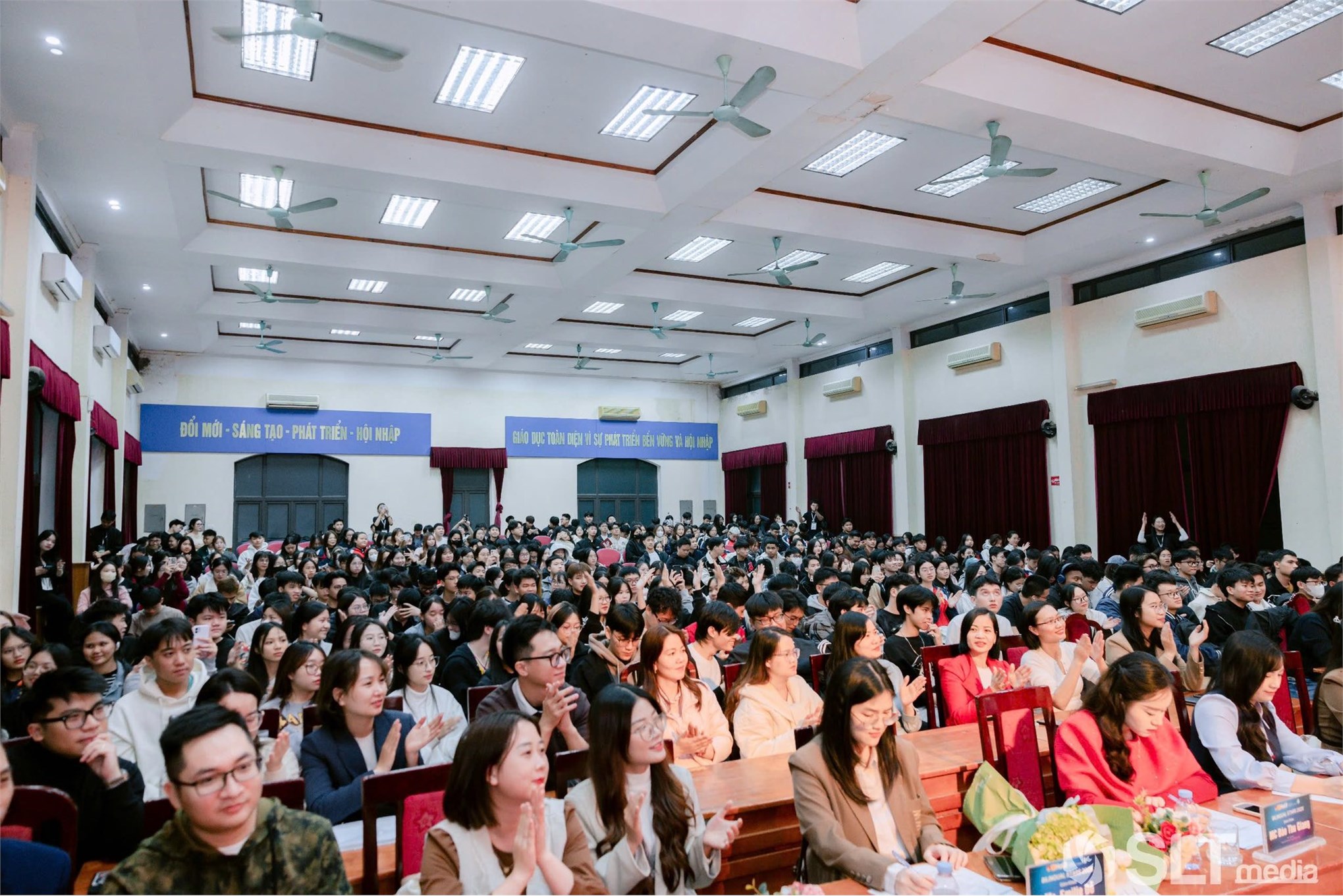 Chung kết Cuộc thi MC Song ngữ – HaUI Bilingual Stars 2025: Sân chơi rèn luyện bản lĩnh và kỹ năng hội nhập