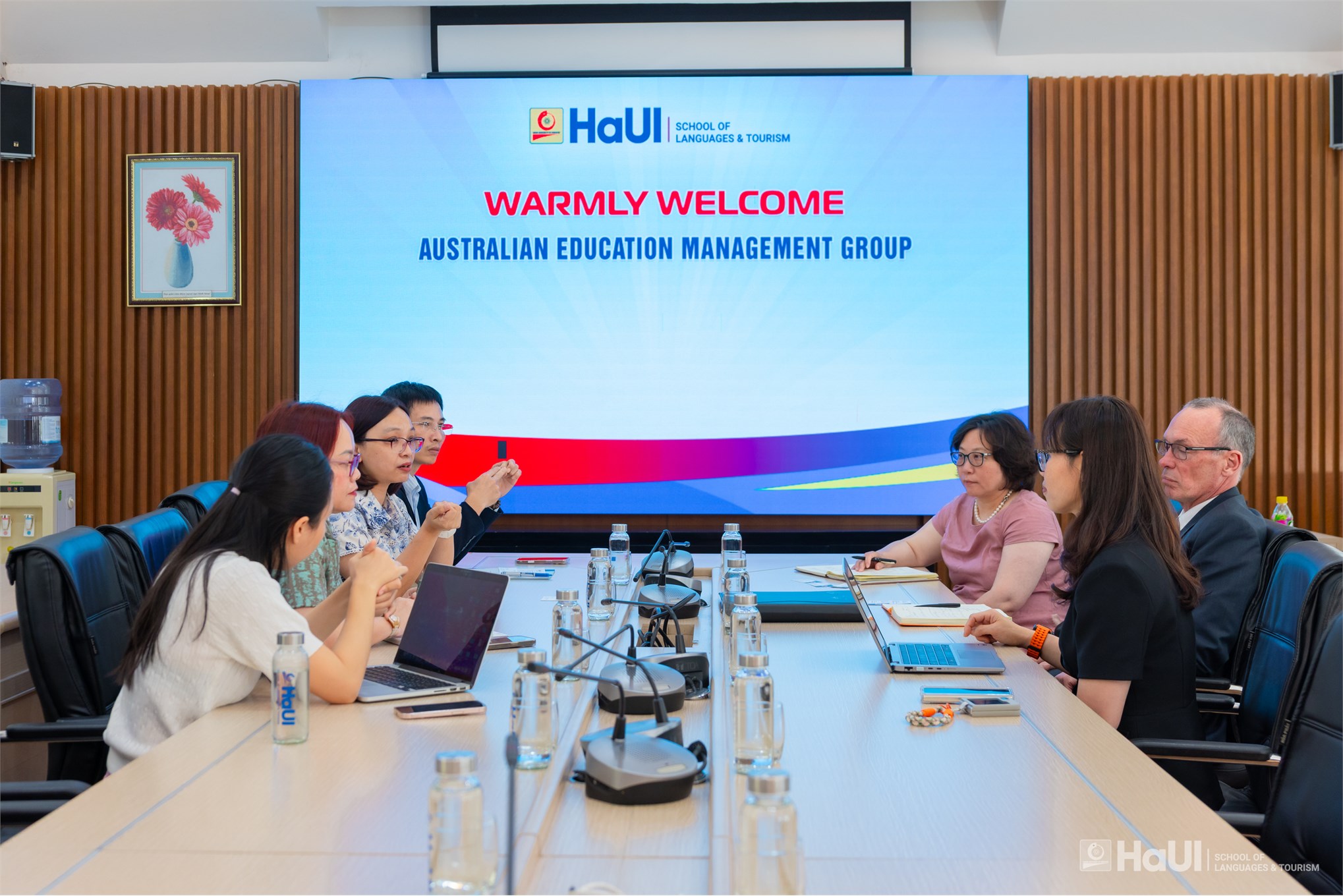 Trường Ngoại ngữ – Du lịch tiếp đón đoàn Australian Education Management Group (AEMG)