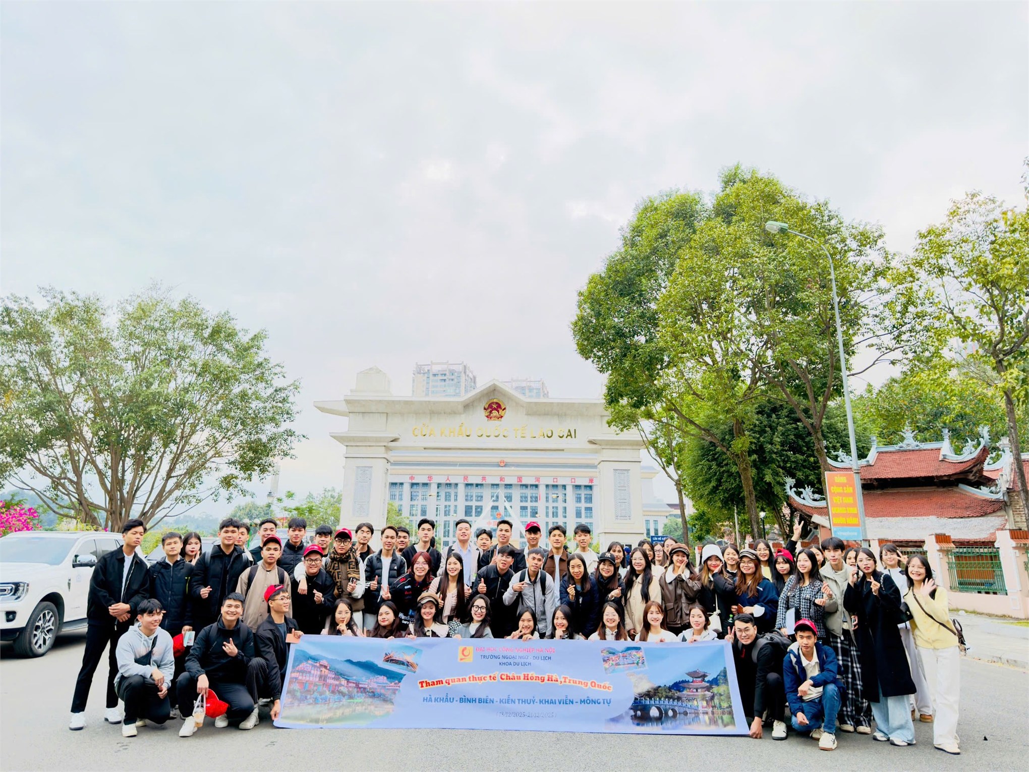 Sinh viên Khoa Du lịch trải nghiệm hành trình học tập thực tế du lịch outbound tại Trung Quốc