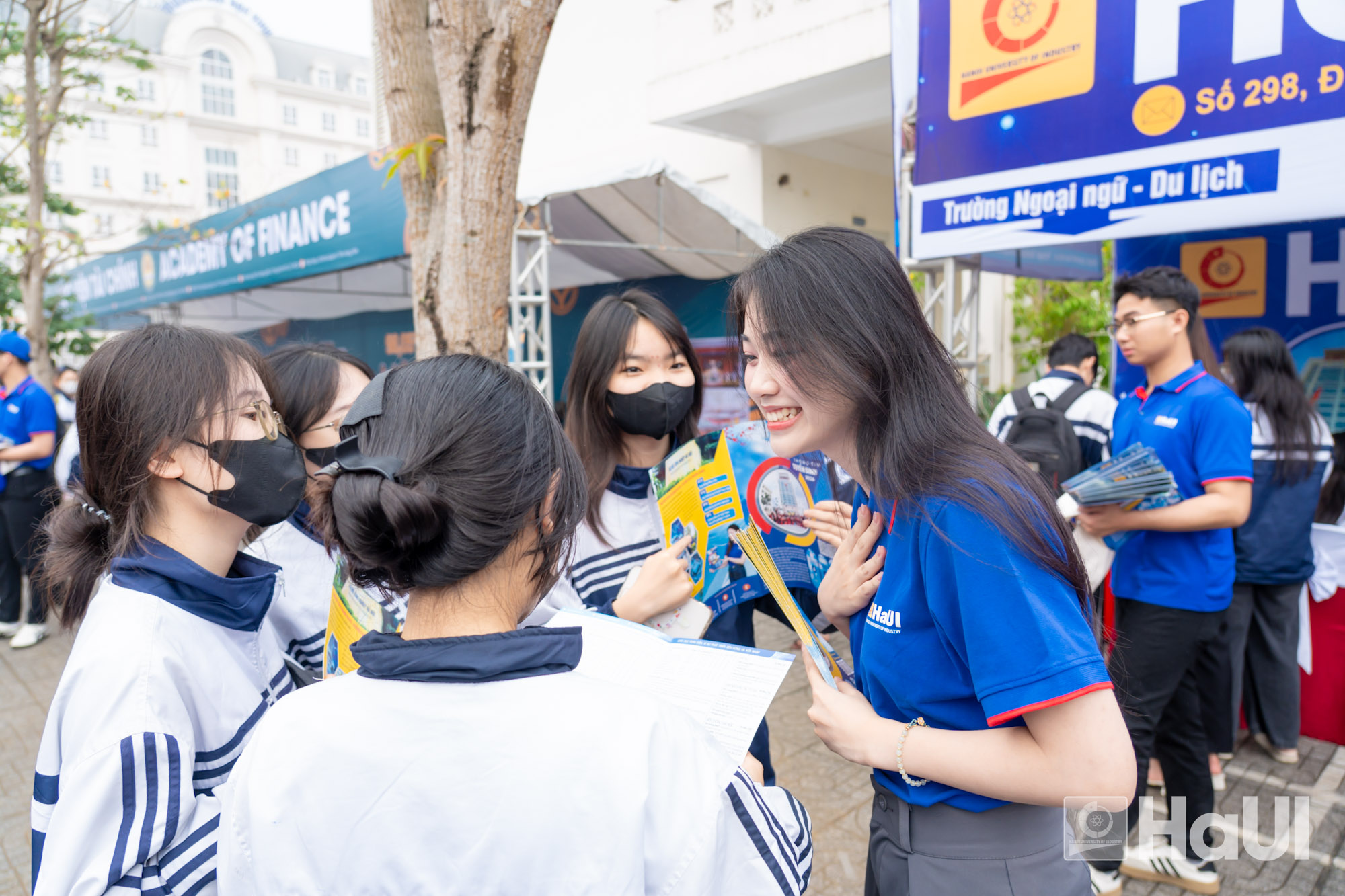 Trường Ngoại ngữ – Du lịch đồng hành cùng học sinh Nghệ An, Thanh Hóa trên hành trình định hướng tương lai