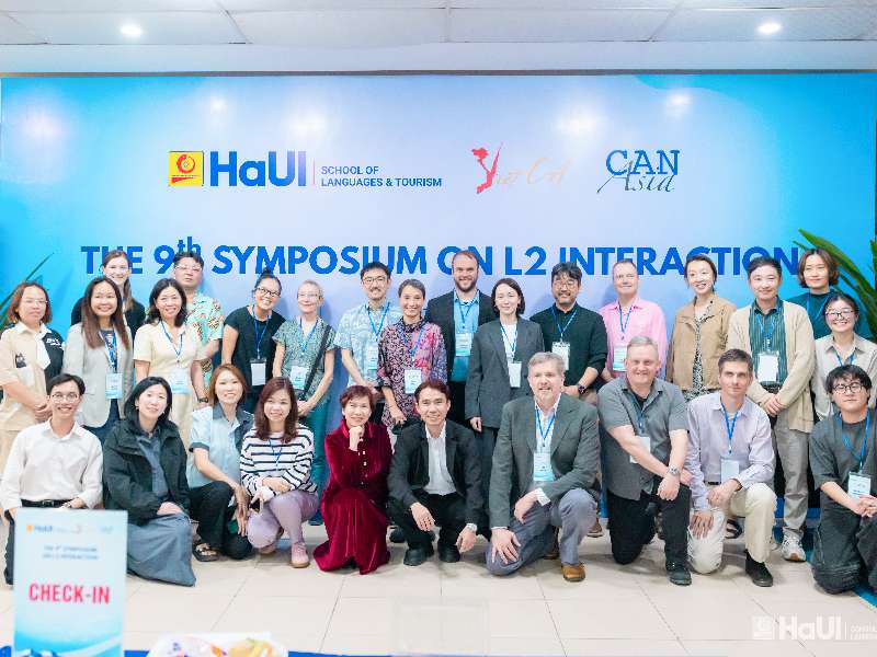 Học giả quốc tế chia sẻ nghiên cứu về Phân tích diễn ngôn trong tương tác ngôn ngữ