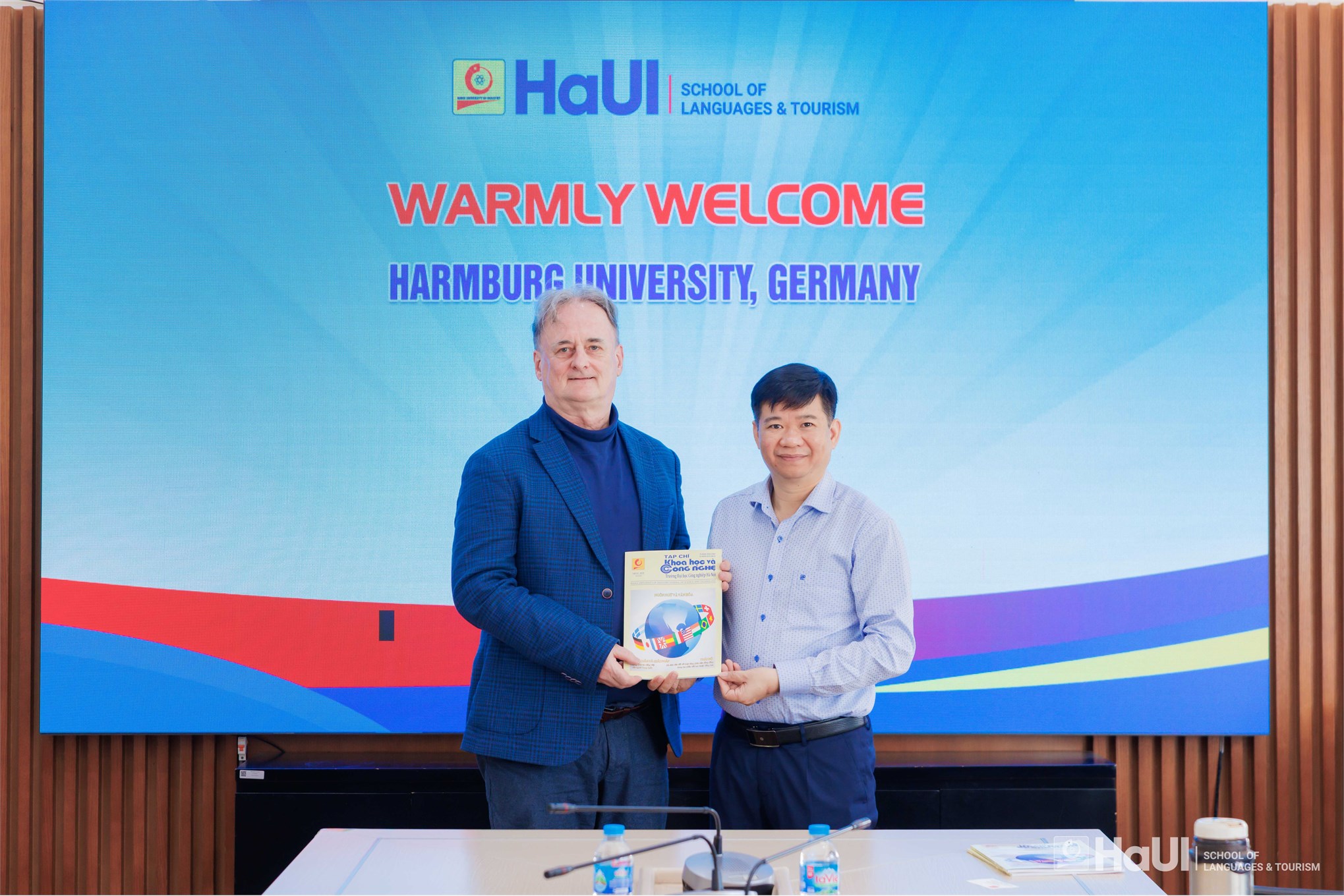 Thúc đẩy hợp tác đào tạo và nghiên cứu giữa Trường Ngoại ngữ – Du lịch, Đại học Công nghiệp Hà Nội và Đại học Hamburg (CHLB Đức)