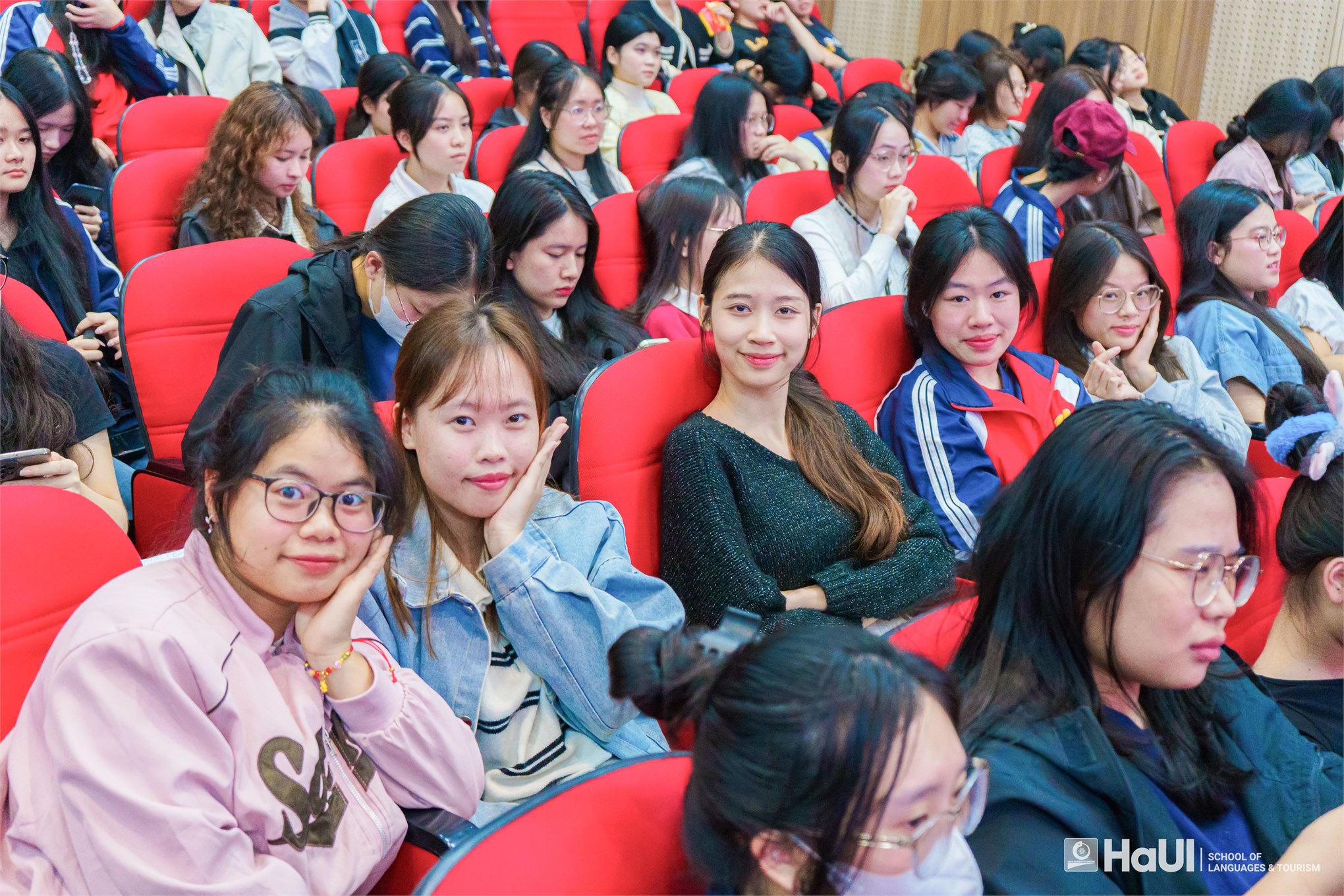 SLT Startup Challenge 2026: Khởi nghiệp từ bản sắc văn hóa và ngôn ngữ