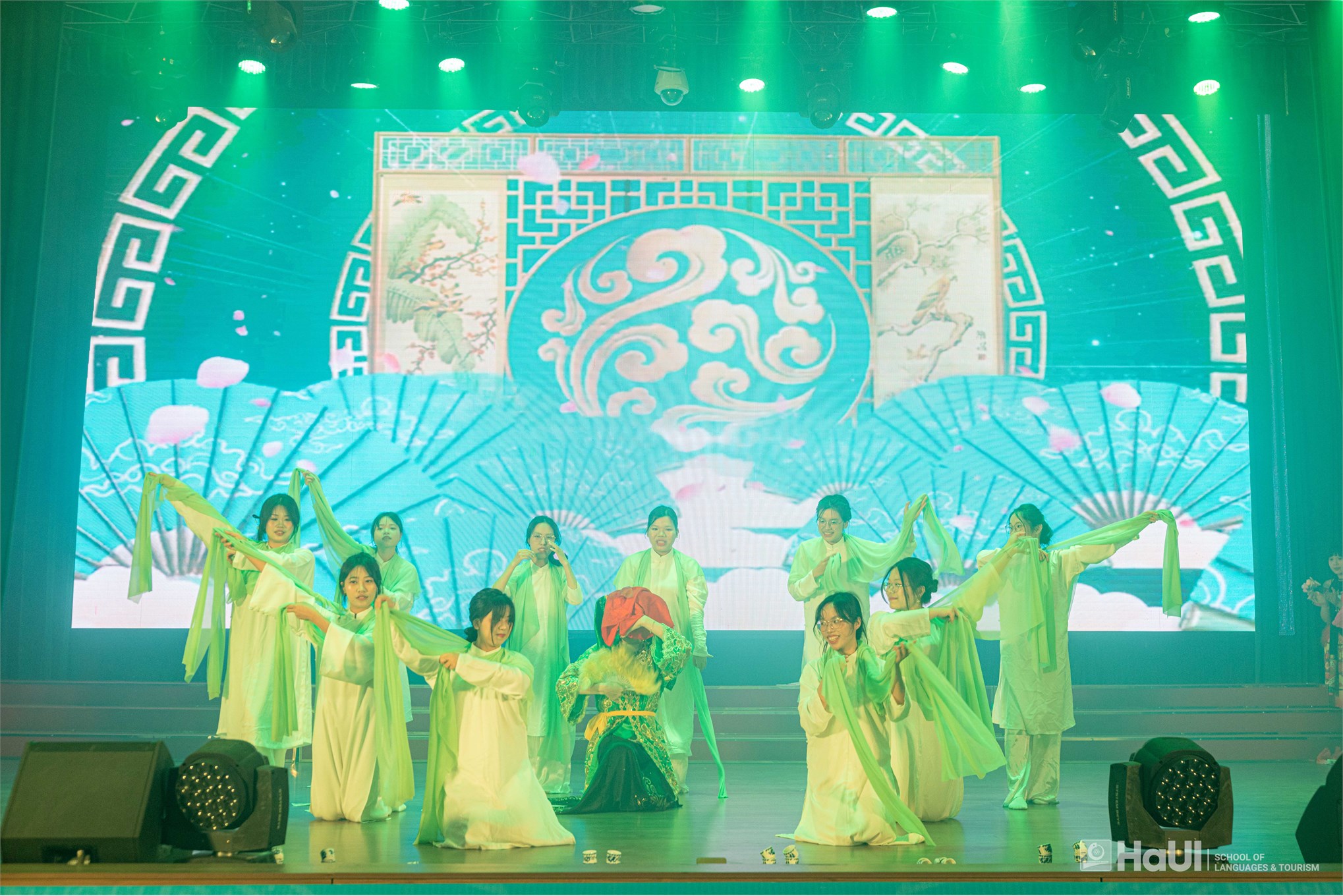 Sôi nổi và ấn tượng Cuộc thi “Khám phá Tiếng Việt và Văn hoá Việt Nam” năm 2026