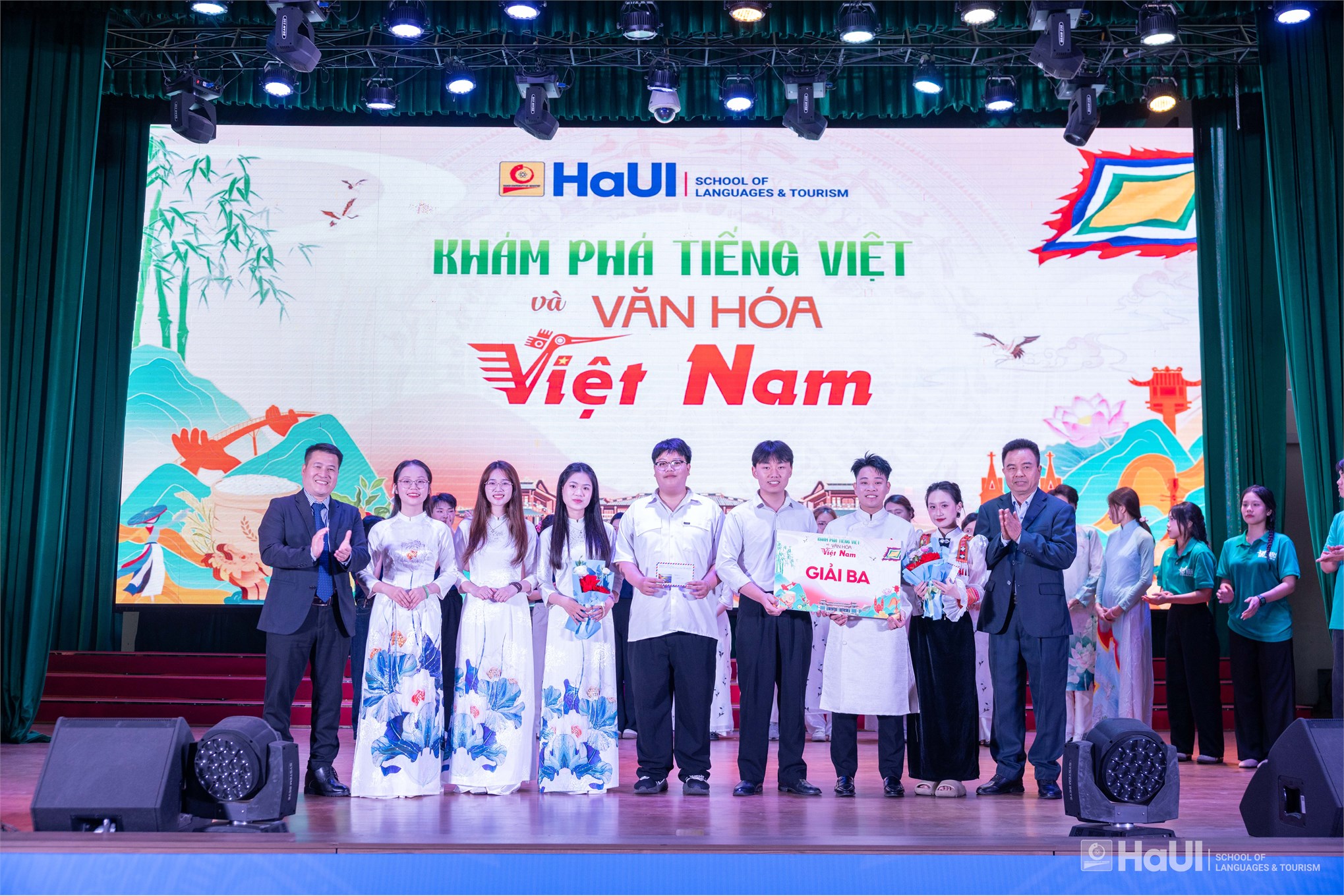 Sôi nổi và ấn tượng Cuộc thi “Khám phá Tiếng Việt và Văn hoá Việt Nam” năm 2026