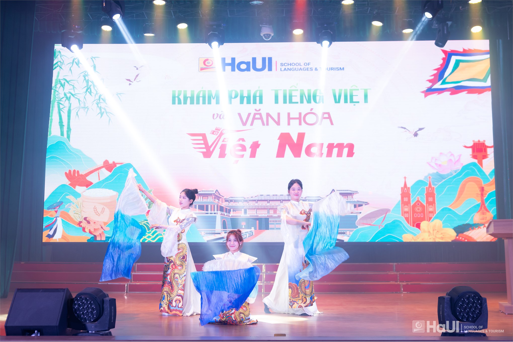 Sôi nổi và ấn tượng Cuộc thi “Khám phá Tiếng Việt và Văn hoá Việt Nam” năm 2026