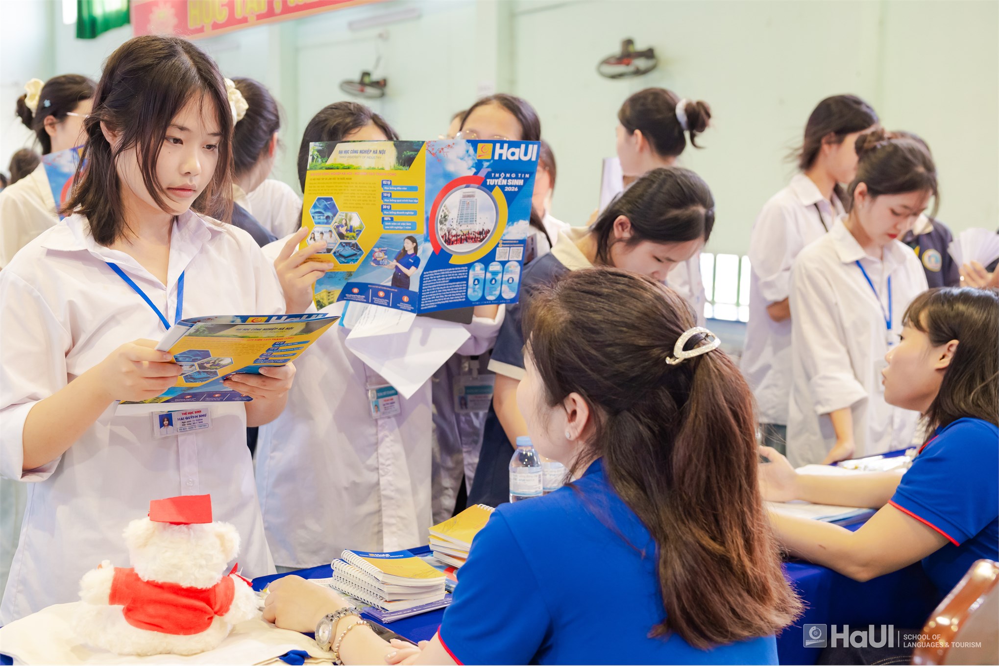 Trường Ngoại ngữ – Du lịch tư vấn tuyển sinh tại THPT Yên Khánh A: Định hướng nghề nghiệp gắn với xu thế phát triển ngành dịch vụ và hội nhập quốc tế